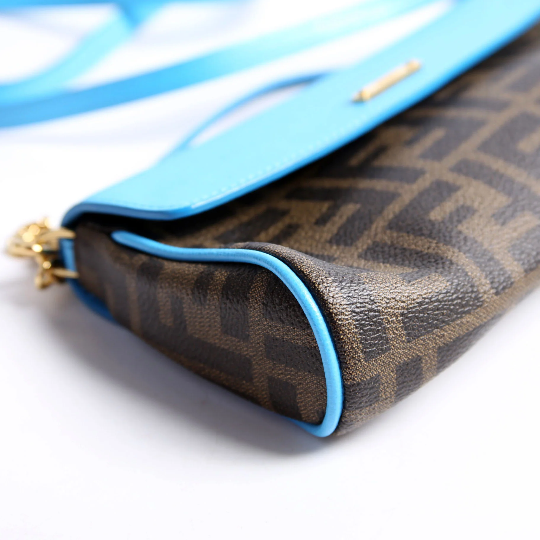 8M0327 FF Crayon Mini Pochette Blue - Image 4