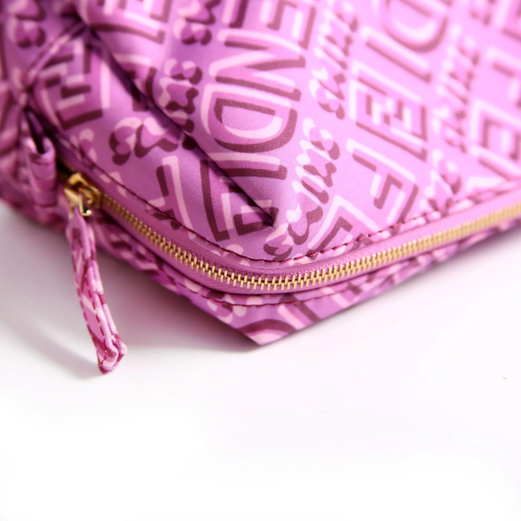 8N0172 X Skims Nylon Trapezoid Beauty Pouch Small Purple - Image 10