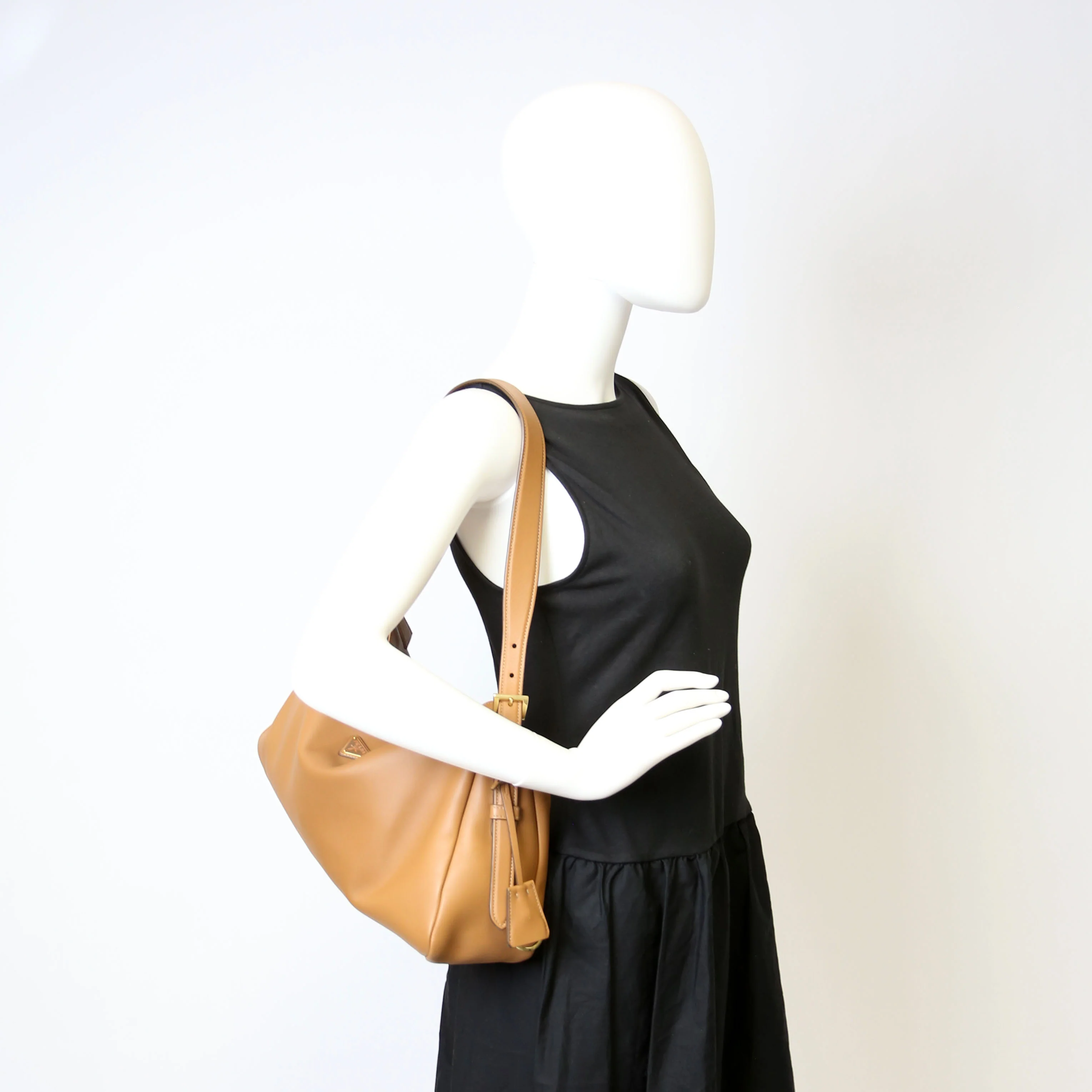 Aimee Shoulder Bag Soft Calfskin - Image 15