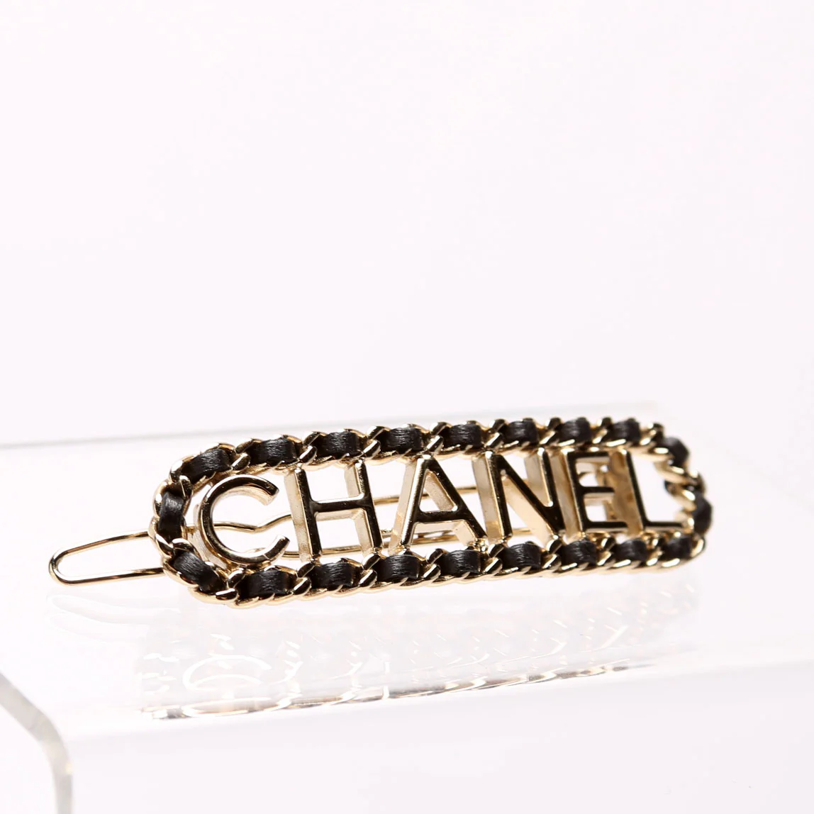Allure Logo Hair Clip Black/Gold - Image 2
