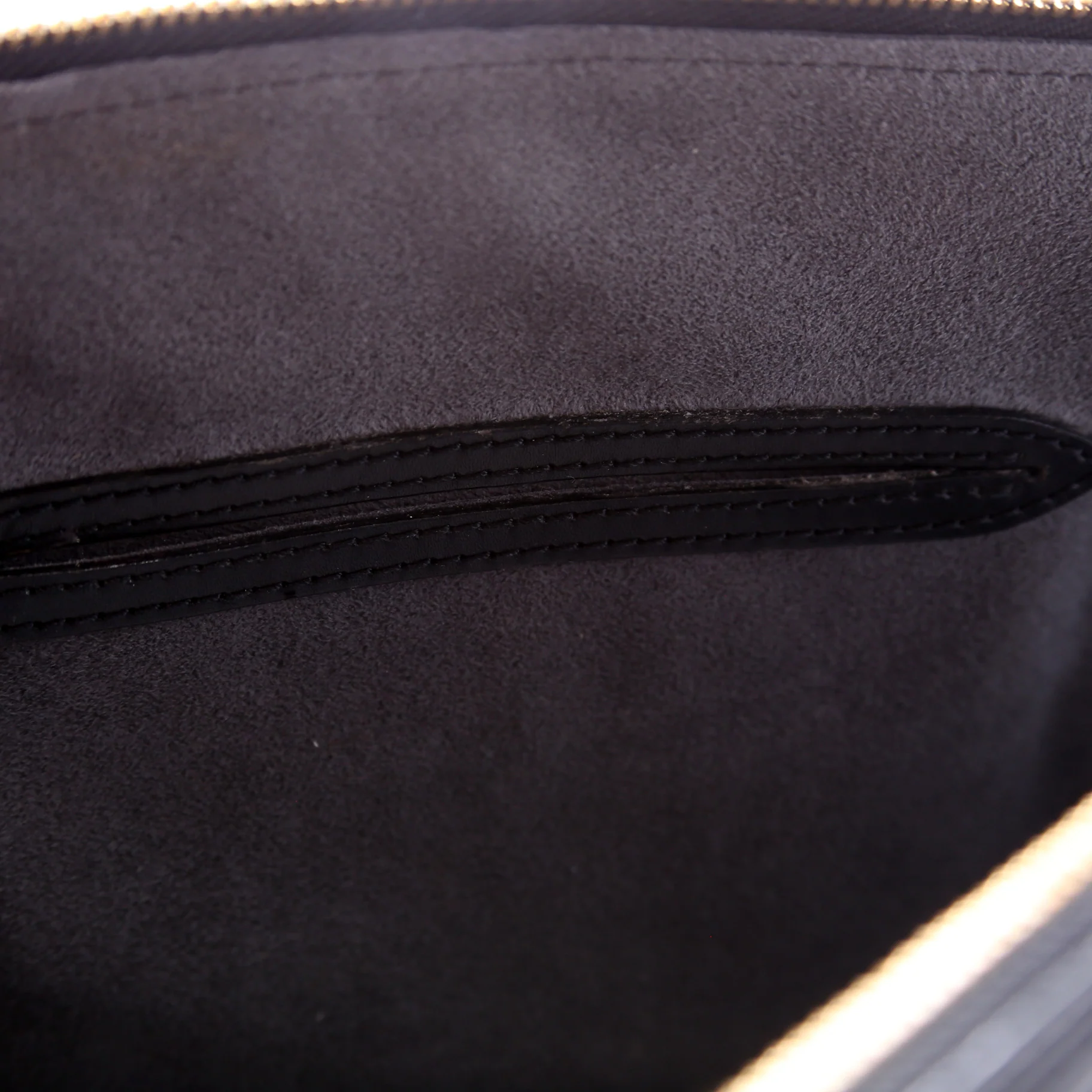 Alma PM Epi Older Black - Image 14