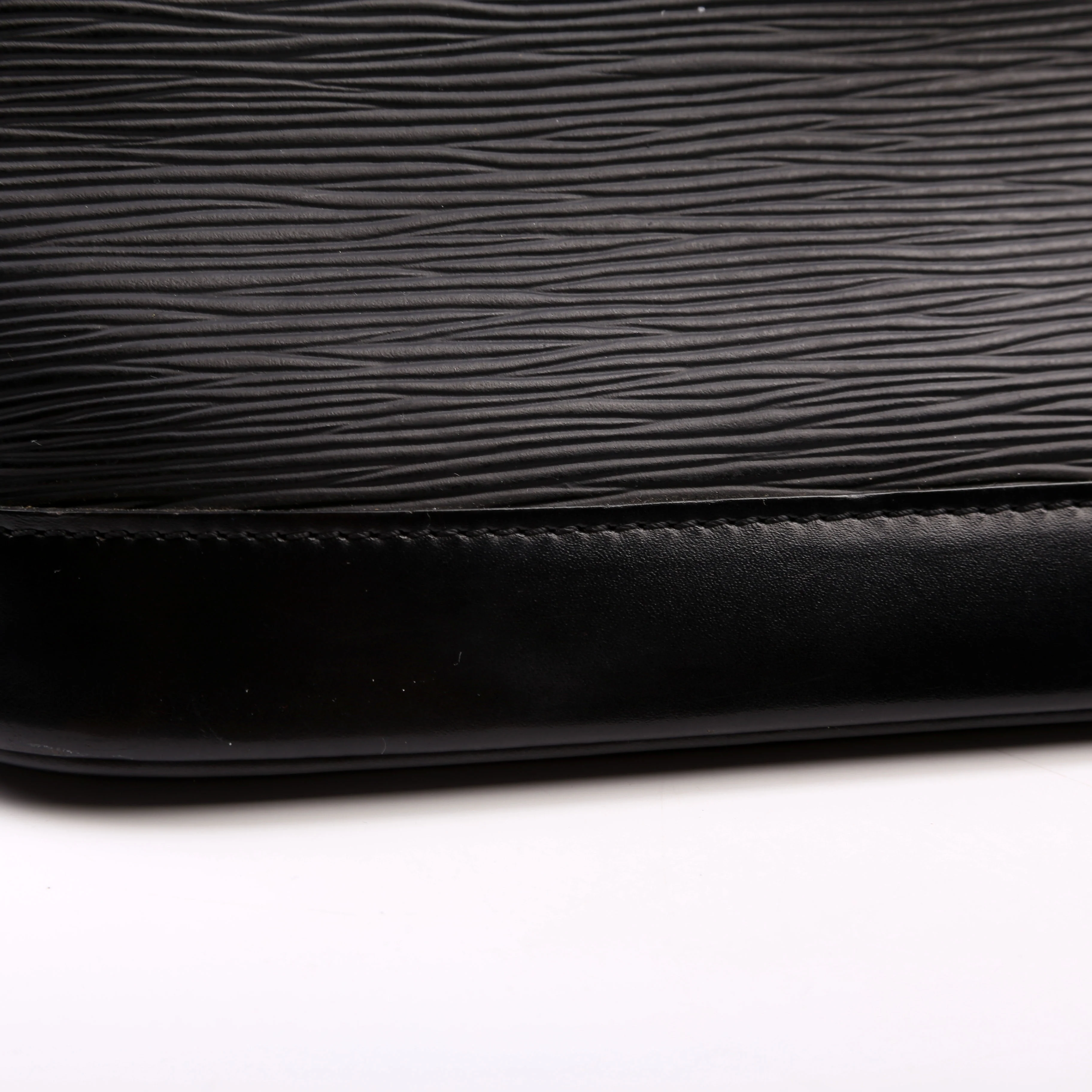 Alma PM Epi Older Black - Image 10