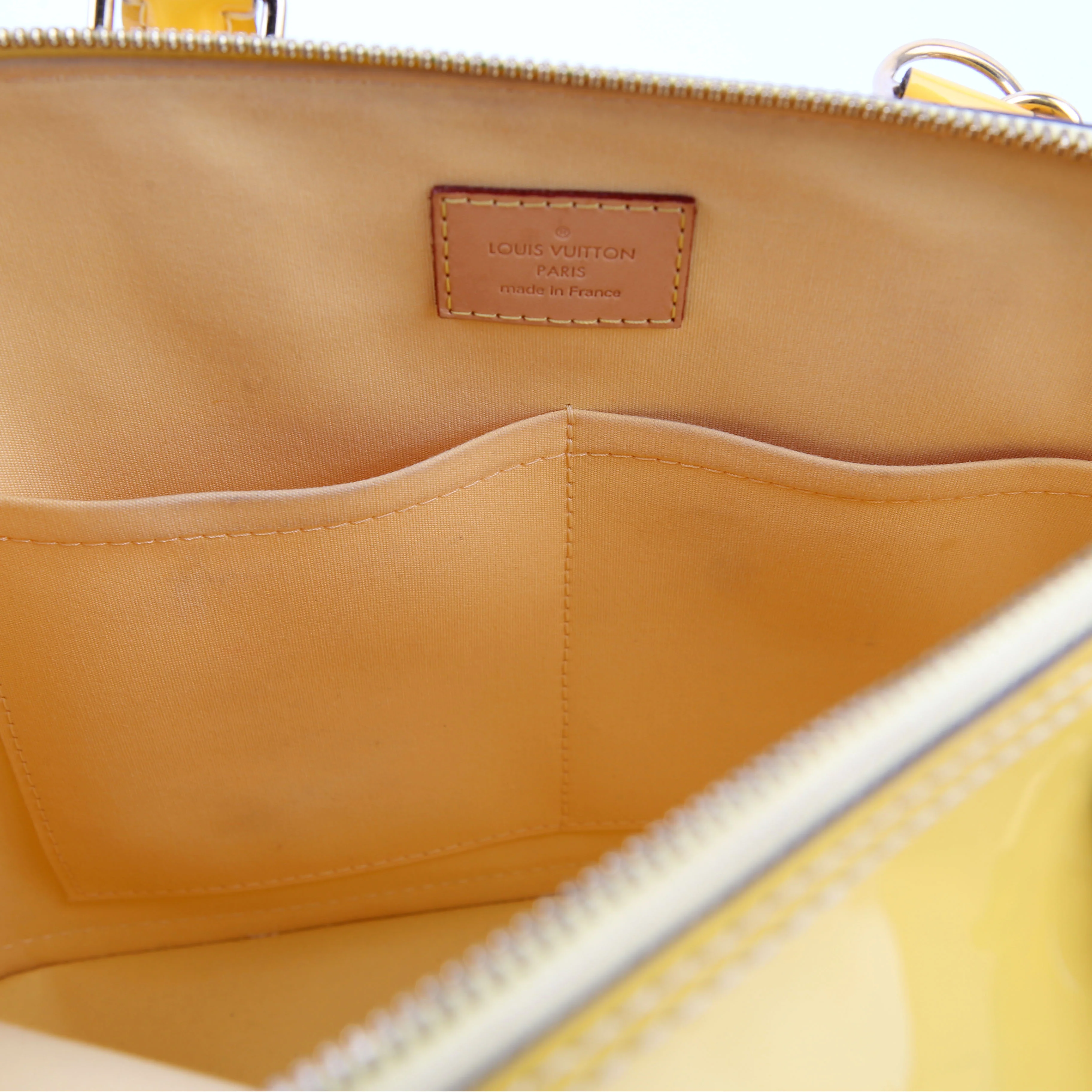 Alma PM with Strap Vernis Yellow - Image 13