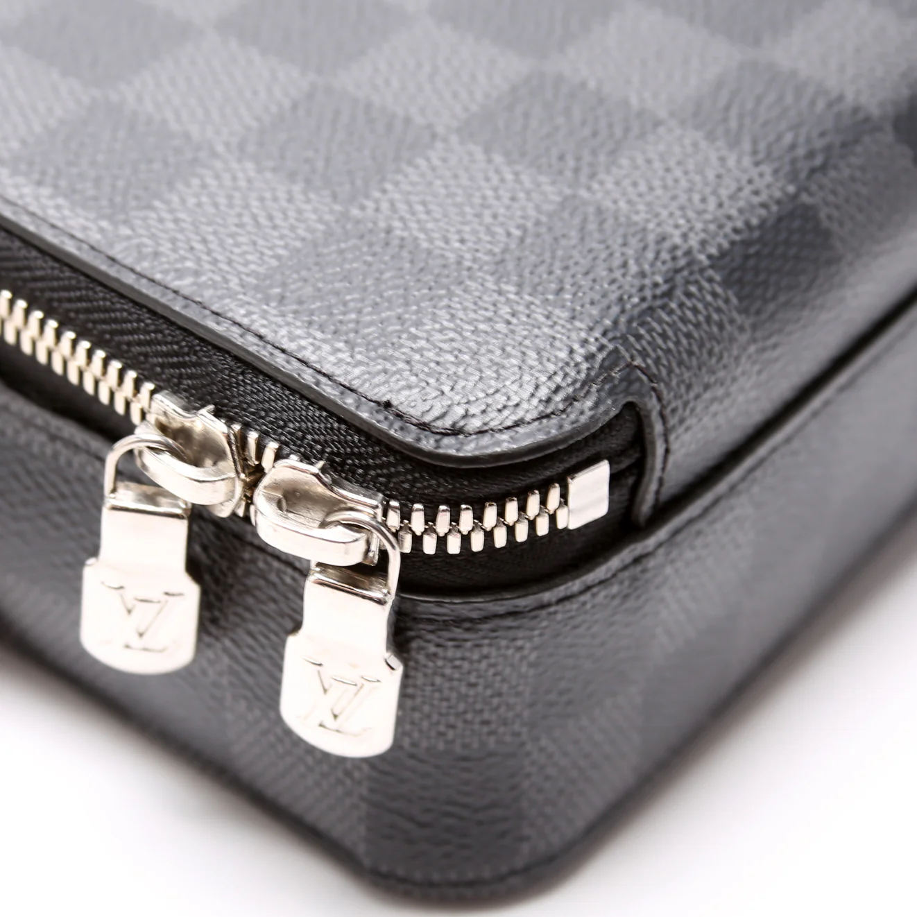 Alpha Wearable Wallet Damier Graphite - Image 5
