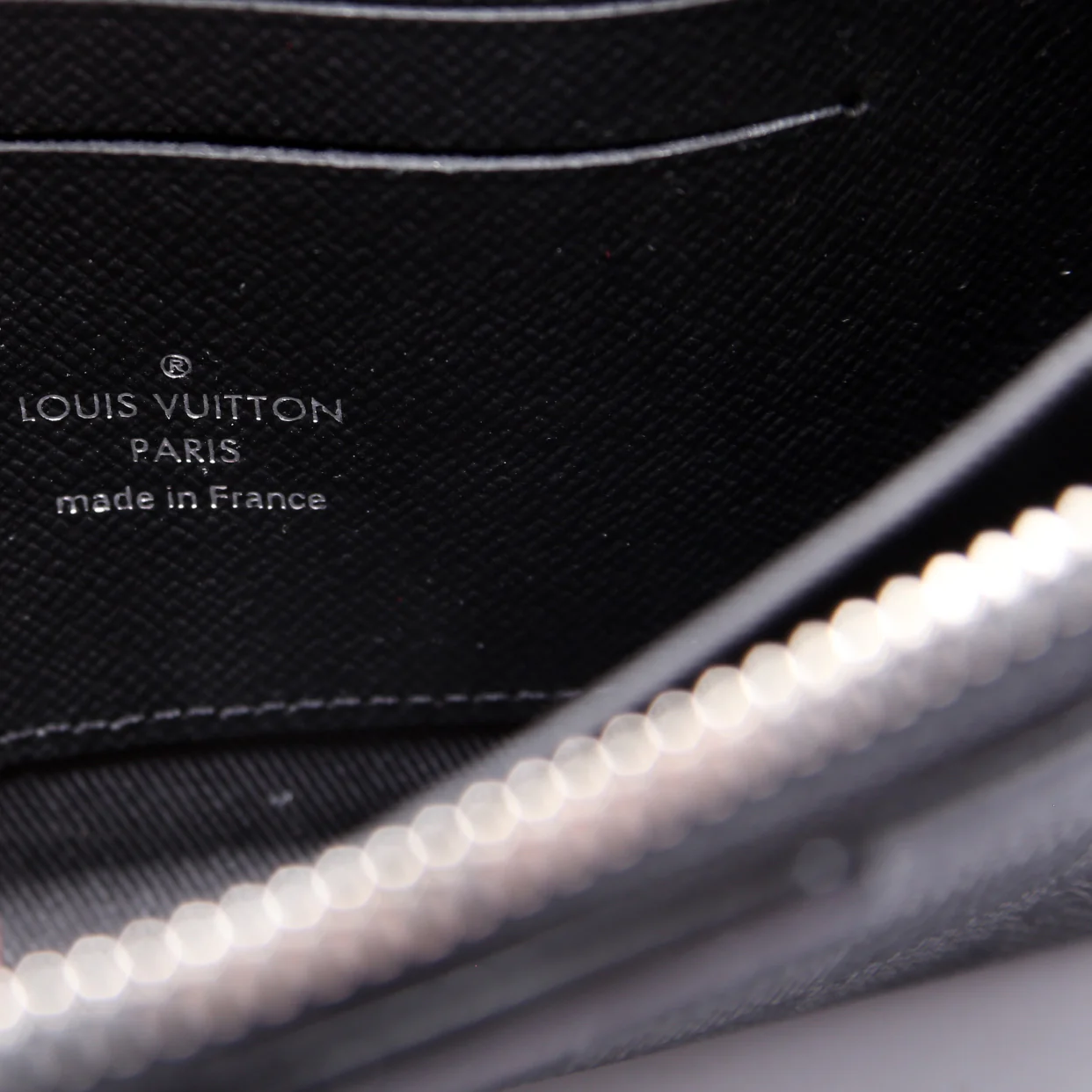 Alpha Wearable Wallet Damier Graphite - Image 9