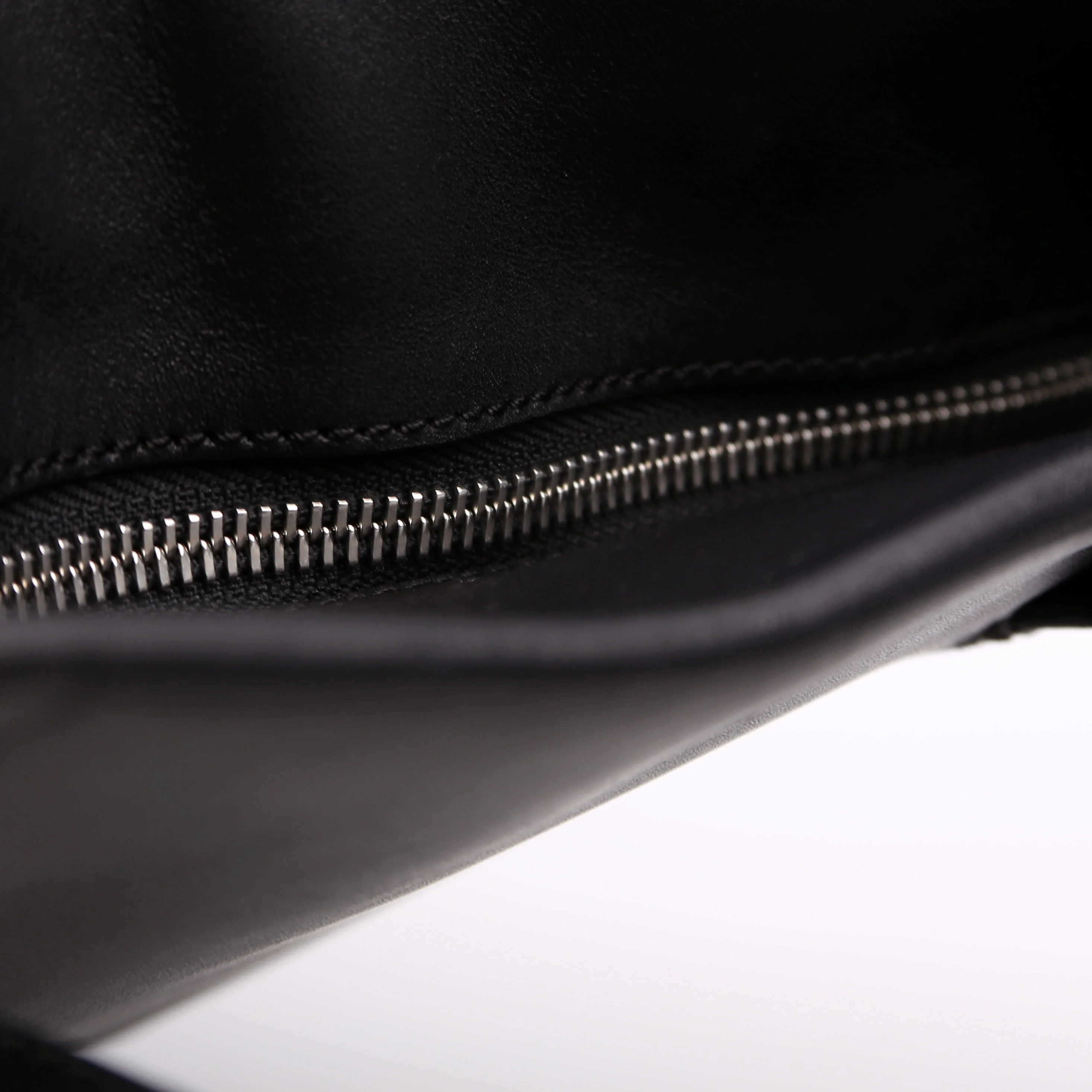 Anagram Logo Shopping Tote Leather Black - Image 9