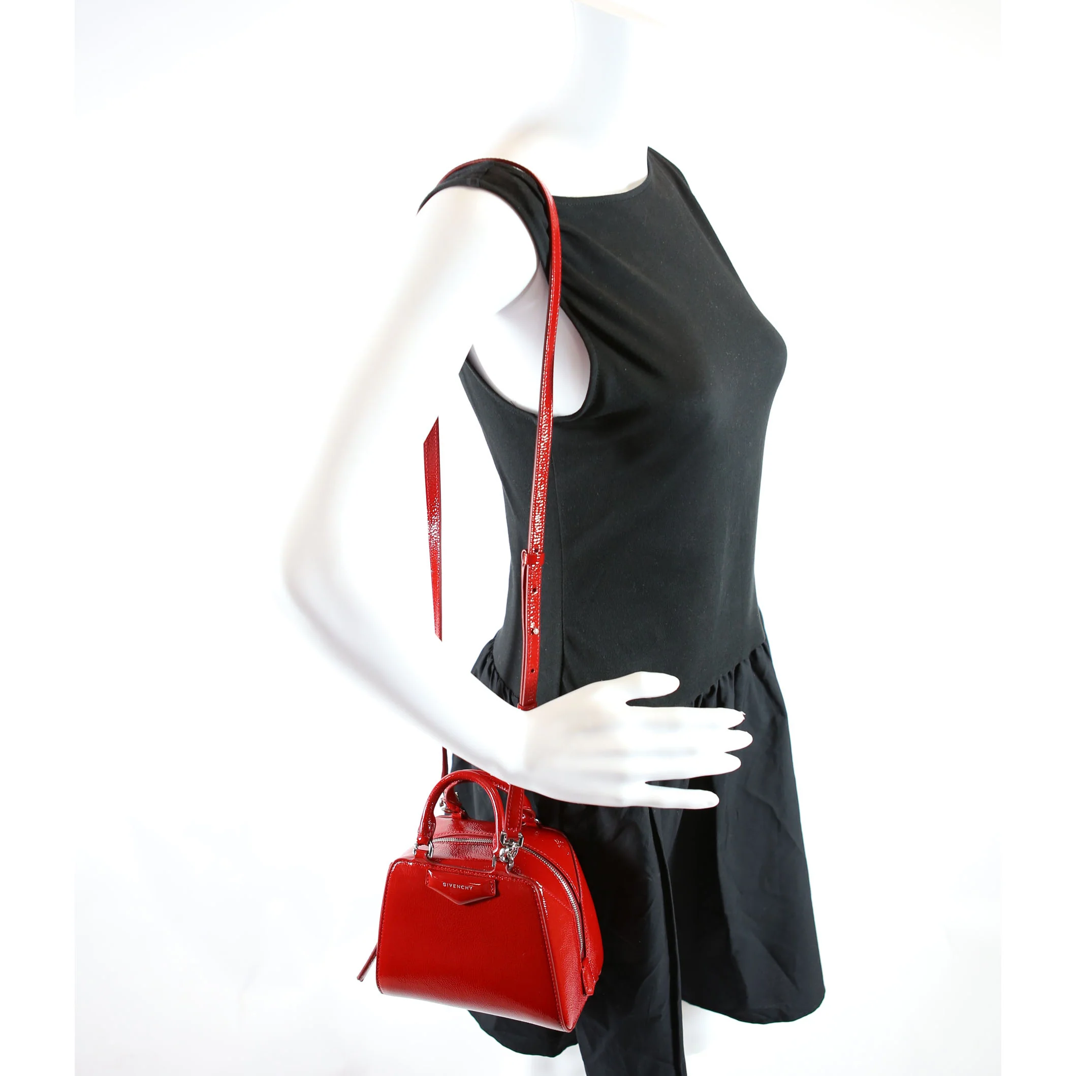 Antigona Nano Cube Patent Crossbody Red - Image 10