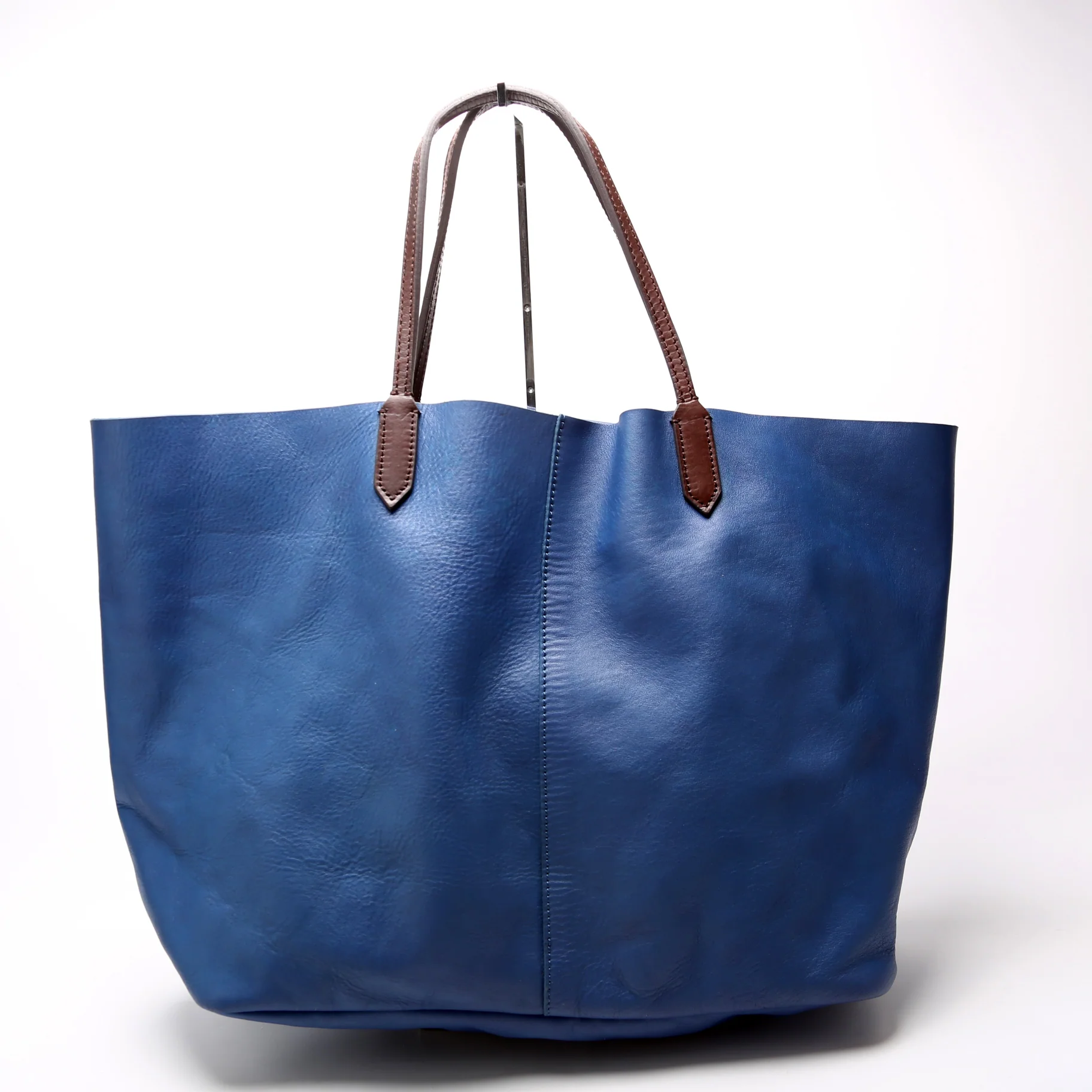 Antigona Shopping Tote - Image 3
