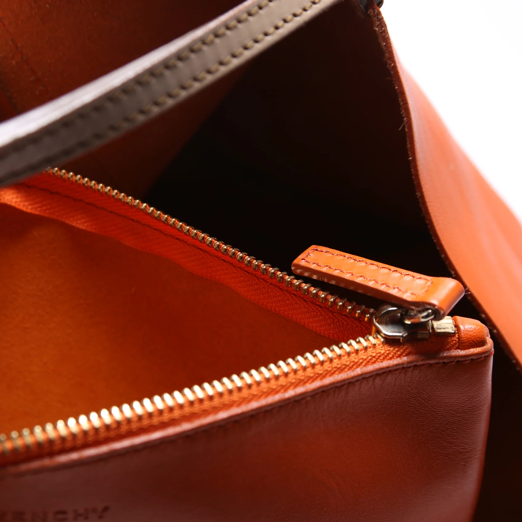 Antigona Soft Shopping Leather Orange - Image 12