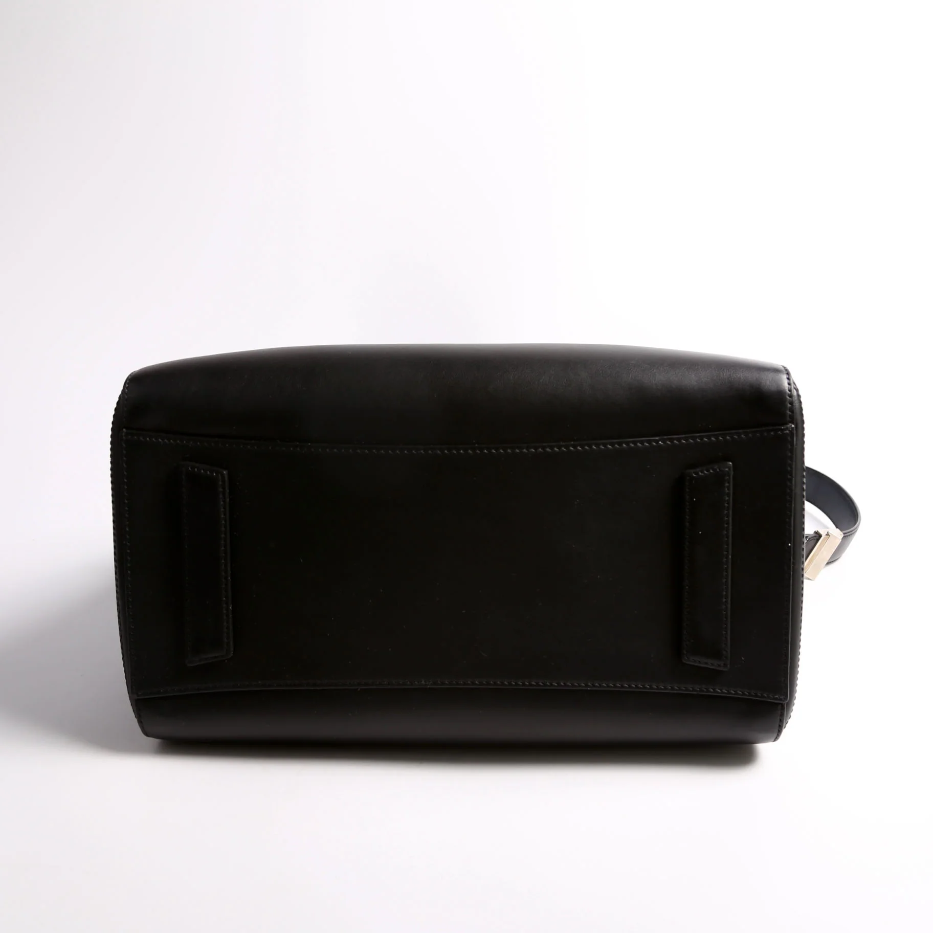 Antigona Stitched Satchel Medium Black/Silver - Image 3