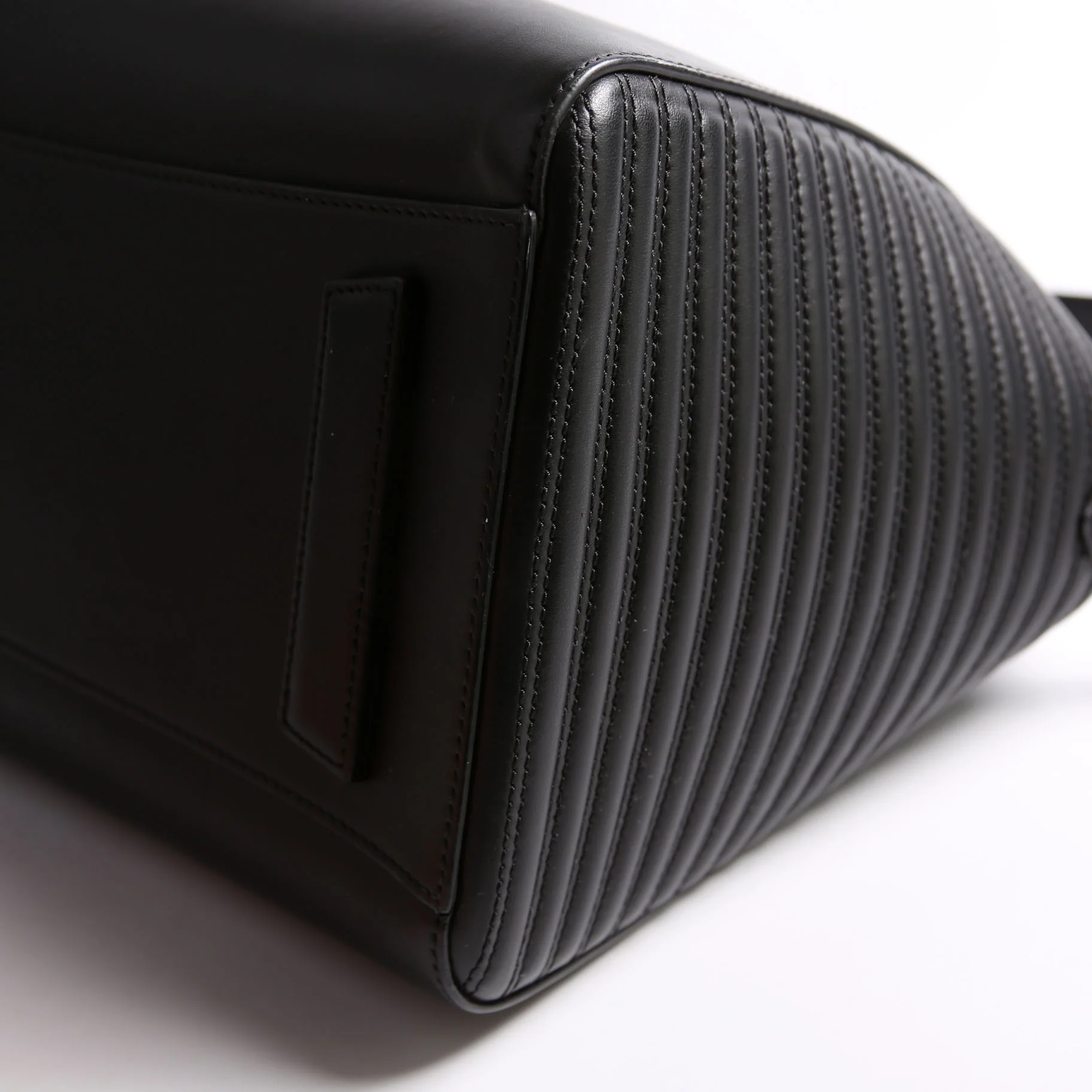 Antigona Stitched Satchel Medium Black/Silver - Image 5