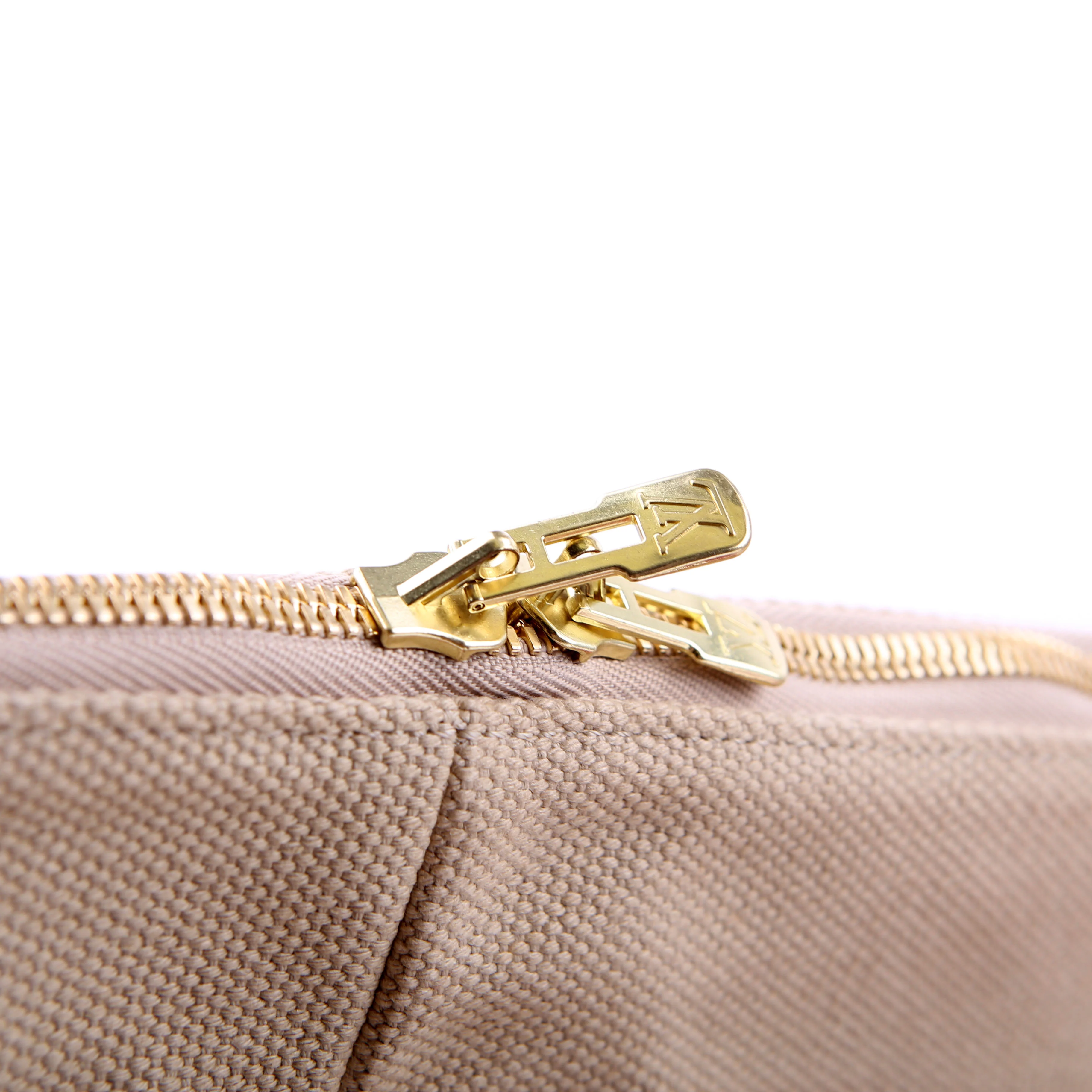 Antigua Sac Weekend Duffel - Image 12