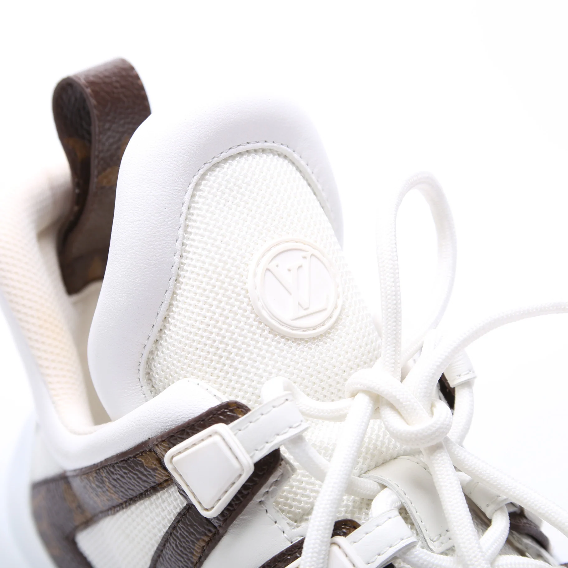 Archlight Sneakers Size 38.5 White/Brown - Image 9