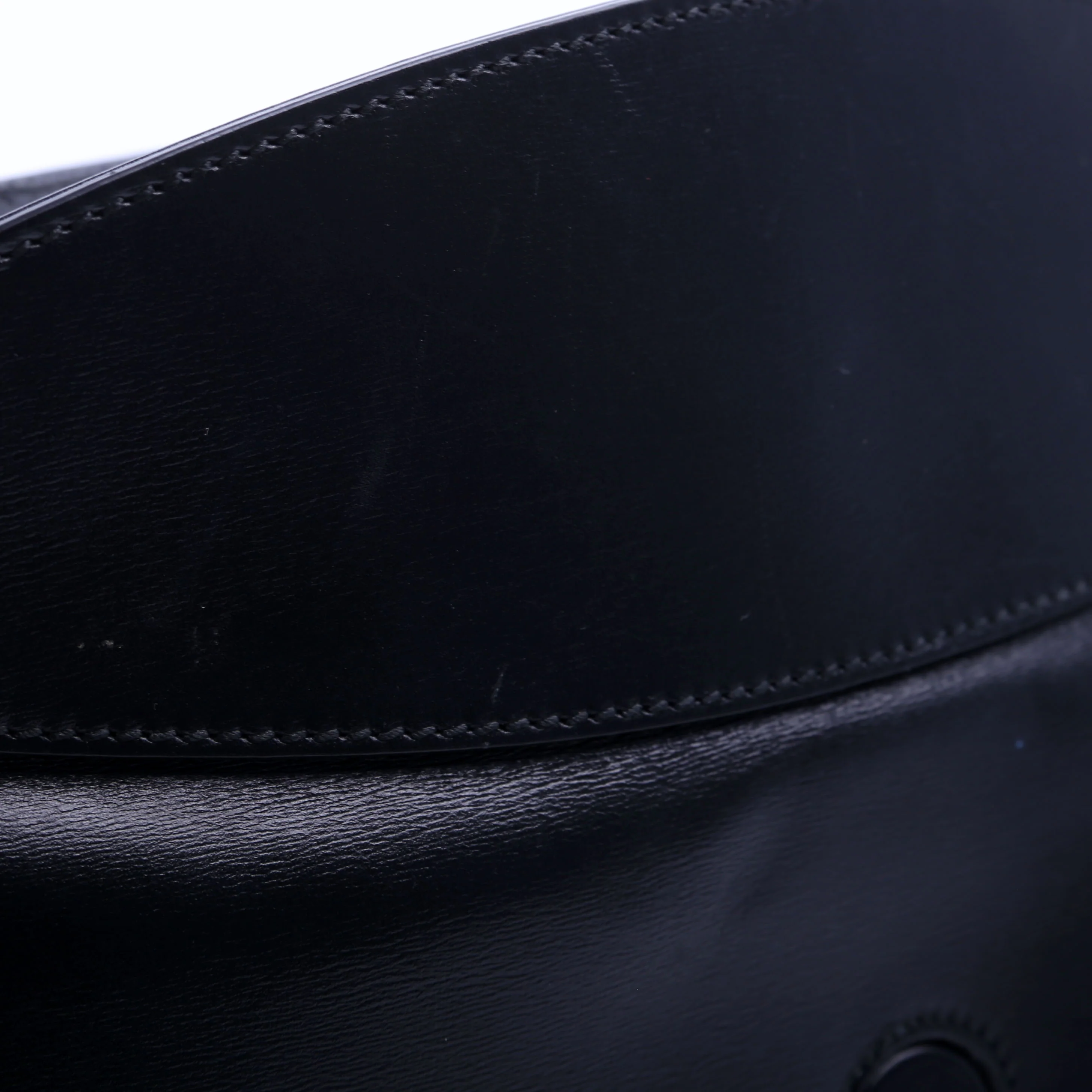 Arli Medium Shoulder Bag Calfskin - Image 15