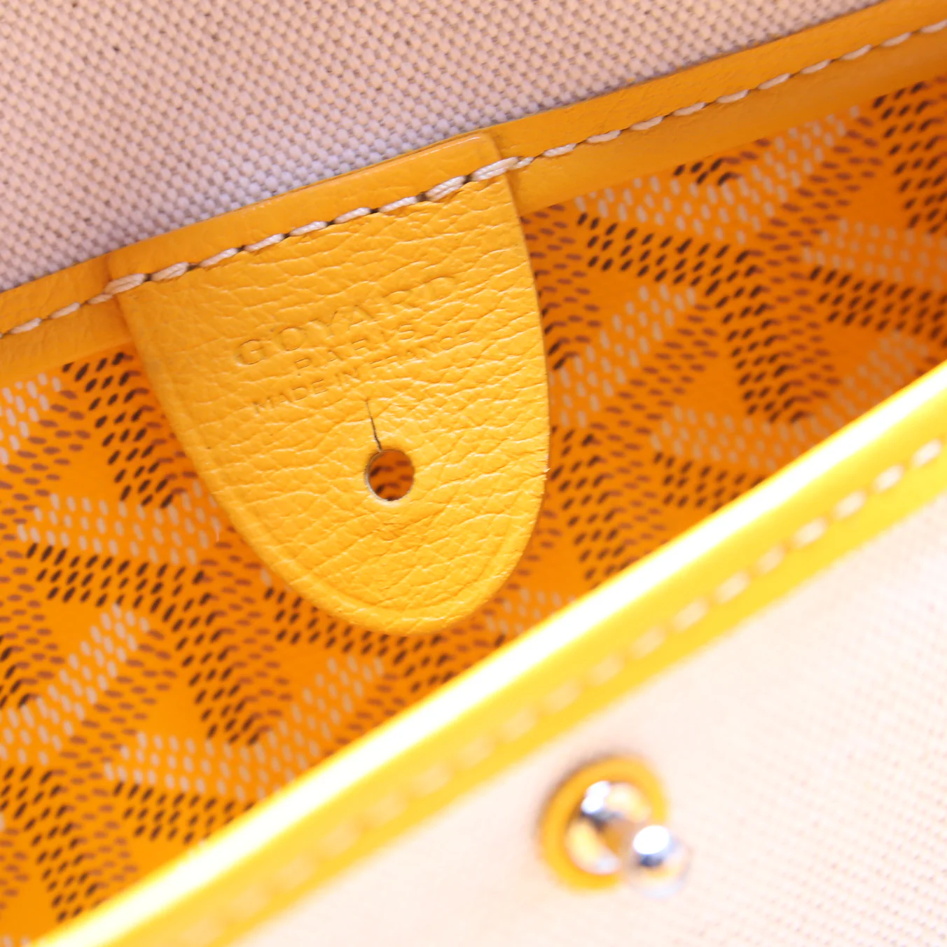 Artois MM Tote - Image 16