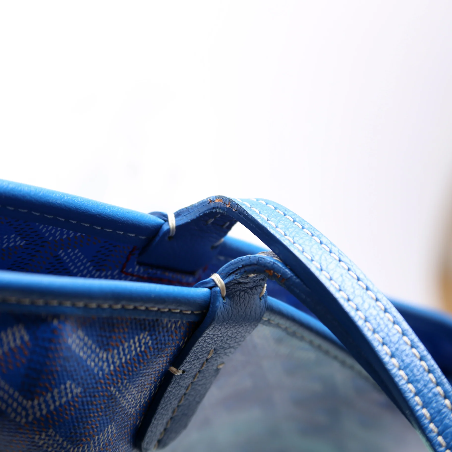Artois PM Tote Blue - Image 14