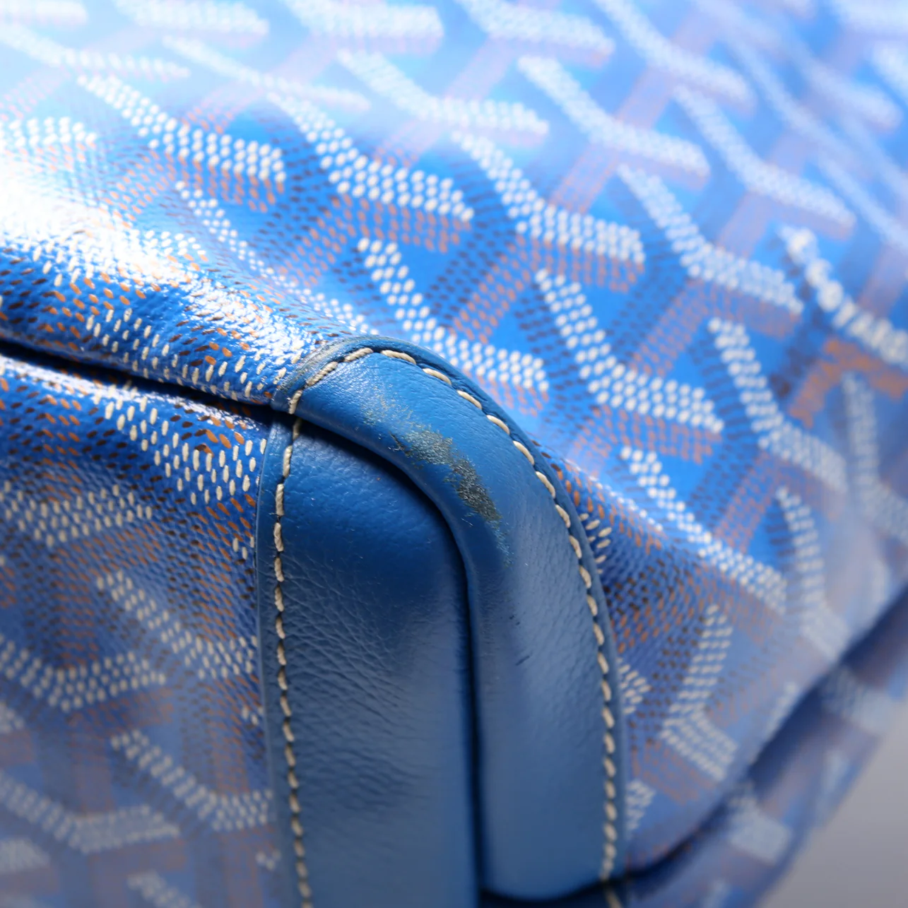 Artois PM Tote Blue - Image 6