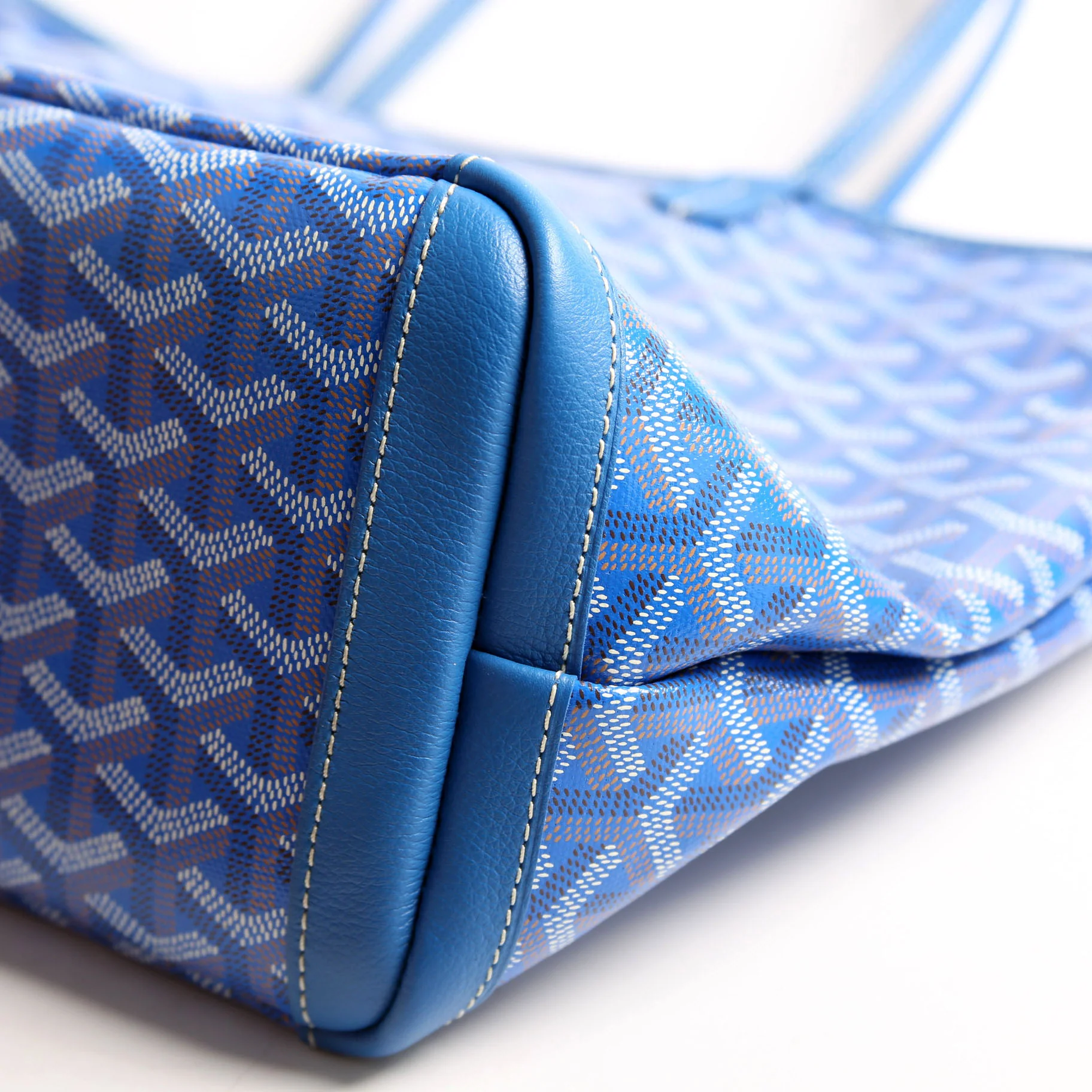 Artois PM Tote Tote Blue - Image 5