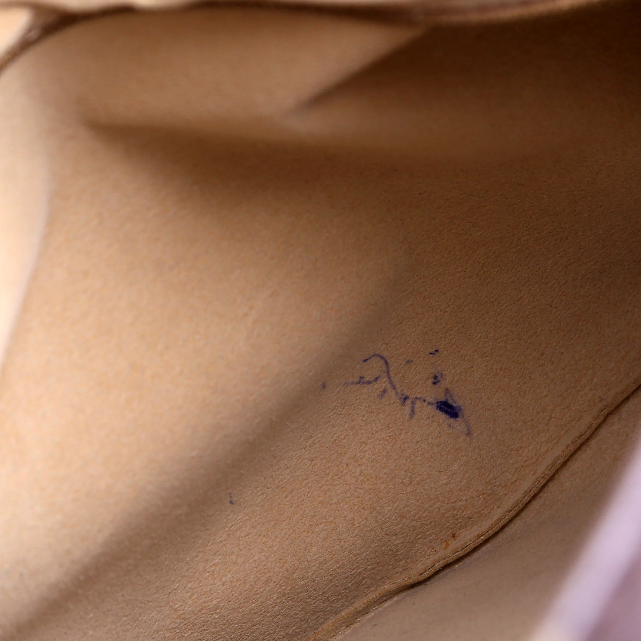 Artsy MM Monogram - Image 16