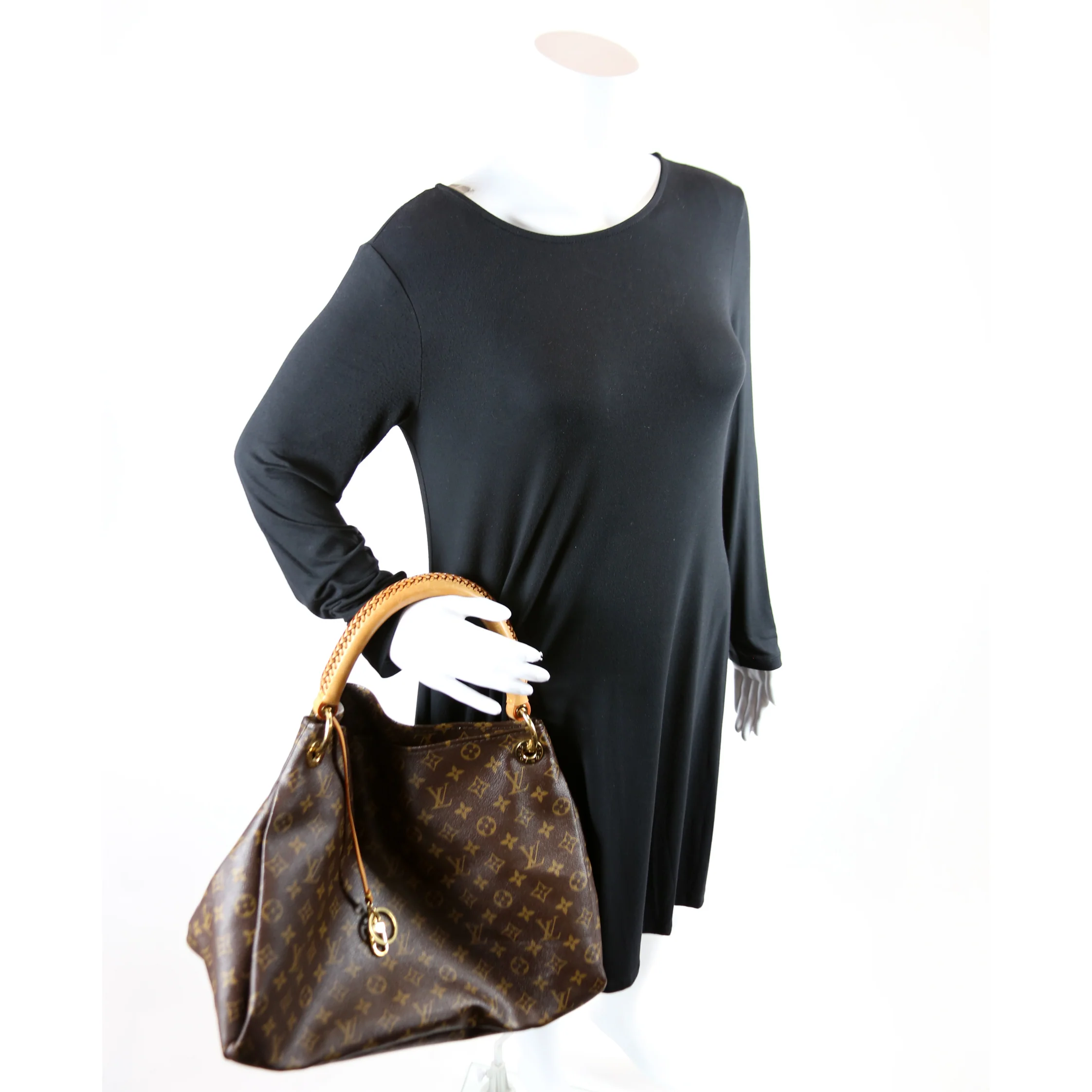 Artsy MM Monogram - Image 12