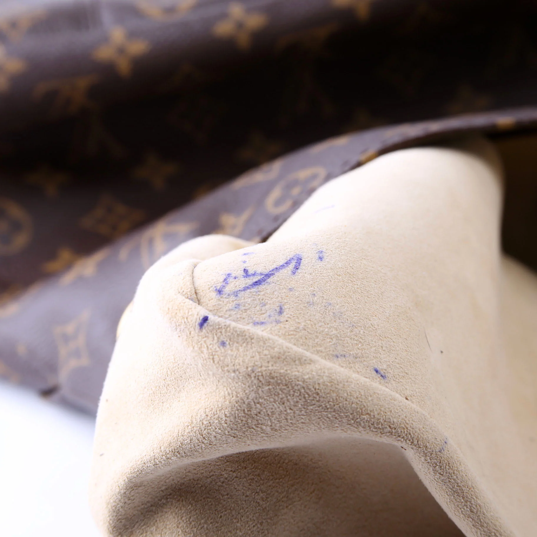 Artsy MM Monogram - Image 10