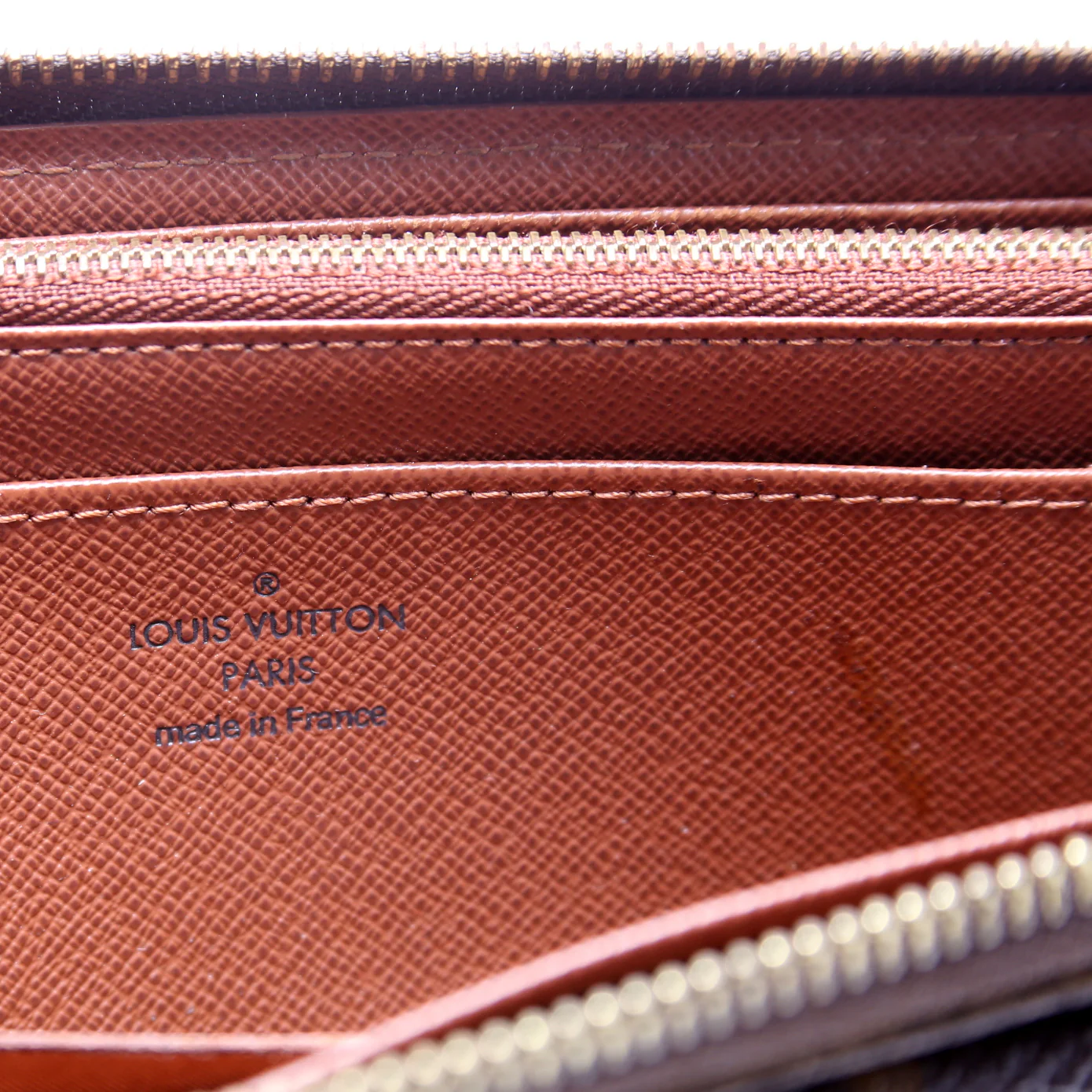 Astrid Wallet Monogram - Image 10