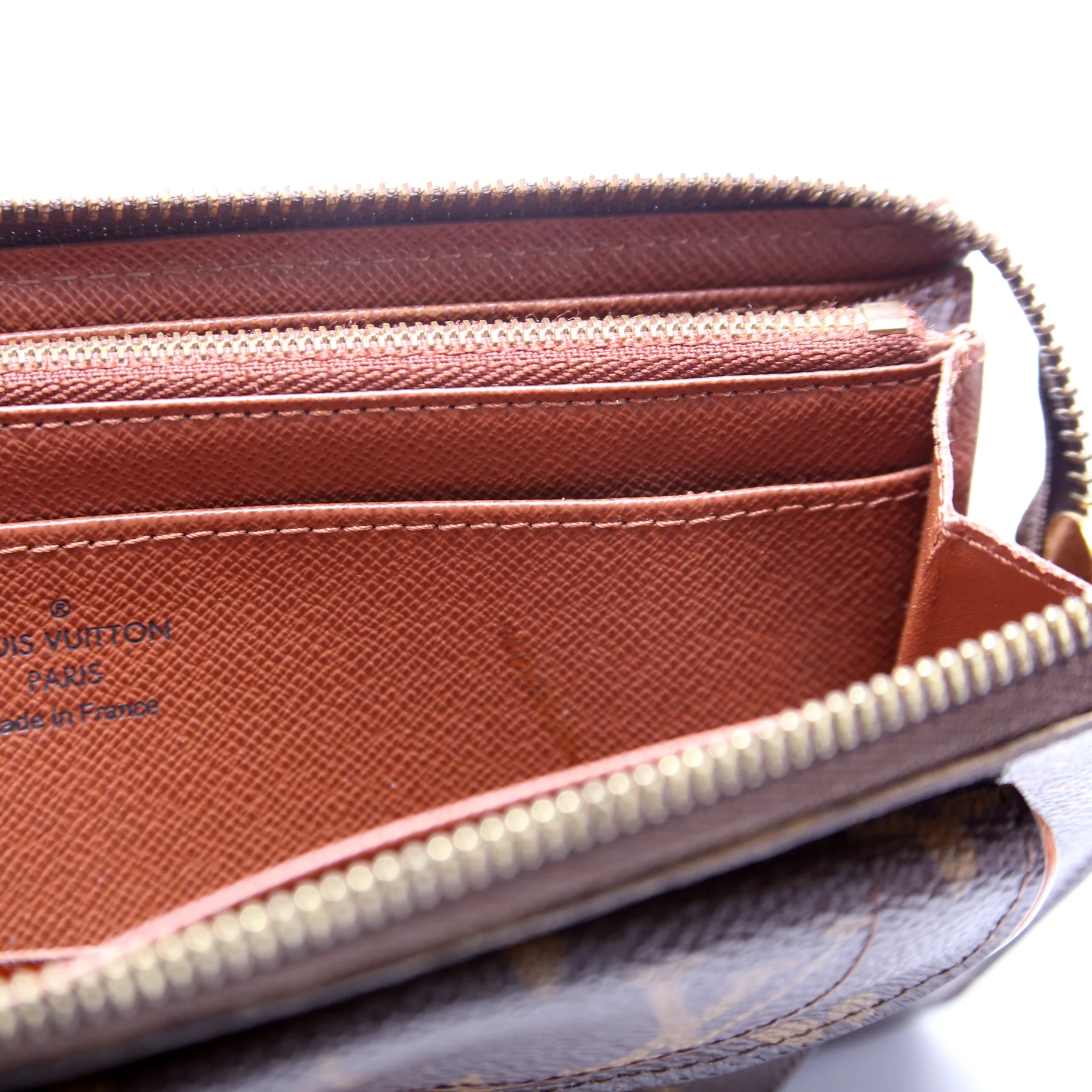 Astrid Wallet Monogram - Image 9