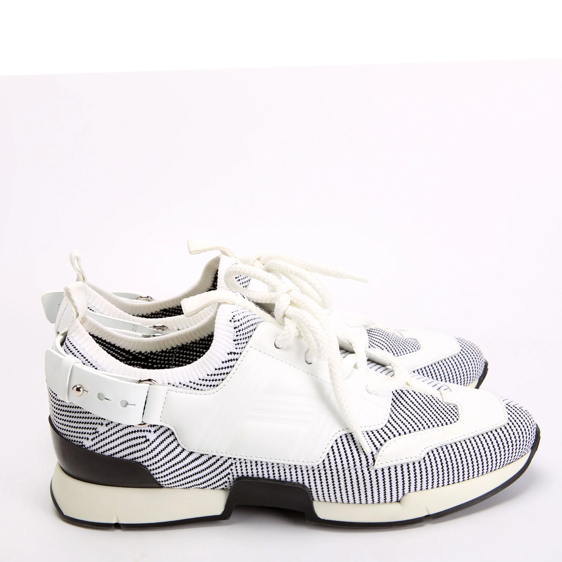 Athlete Sneakers Size 37 White/Black - Image 3