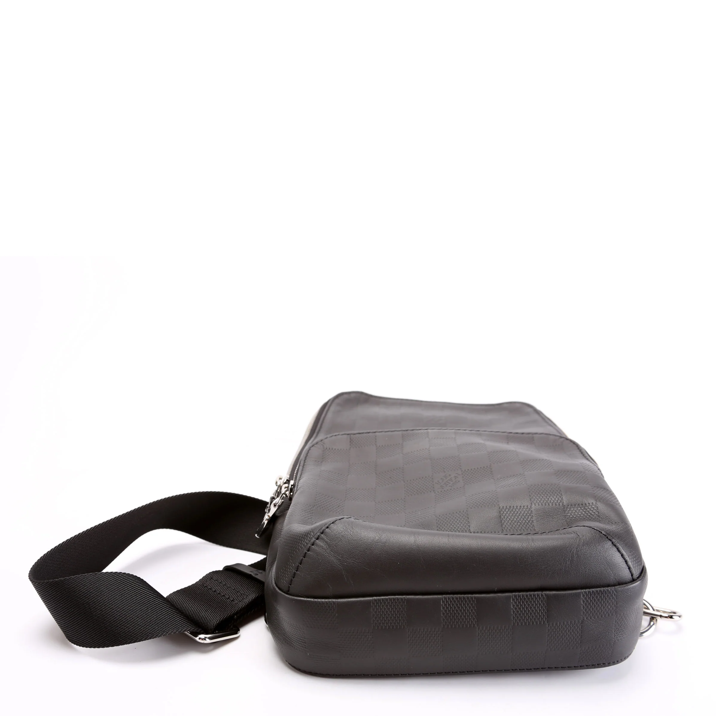 Avenue Sling Bag Infini Leather Black - Image 4
