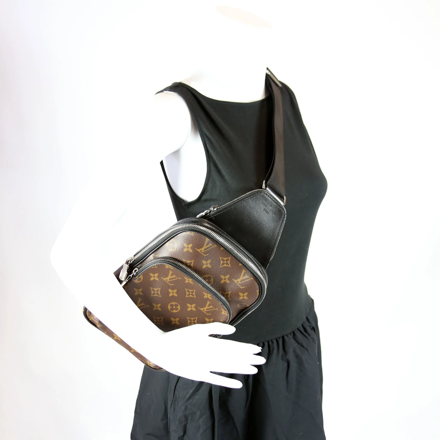 Avenue Sling Bag NM Monogram Black/Brown - Image 10