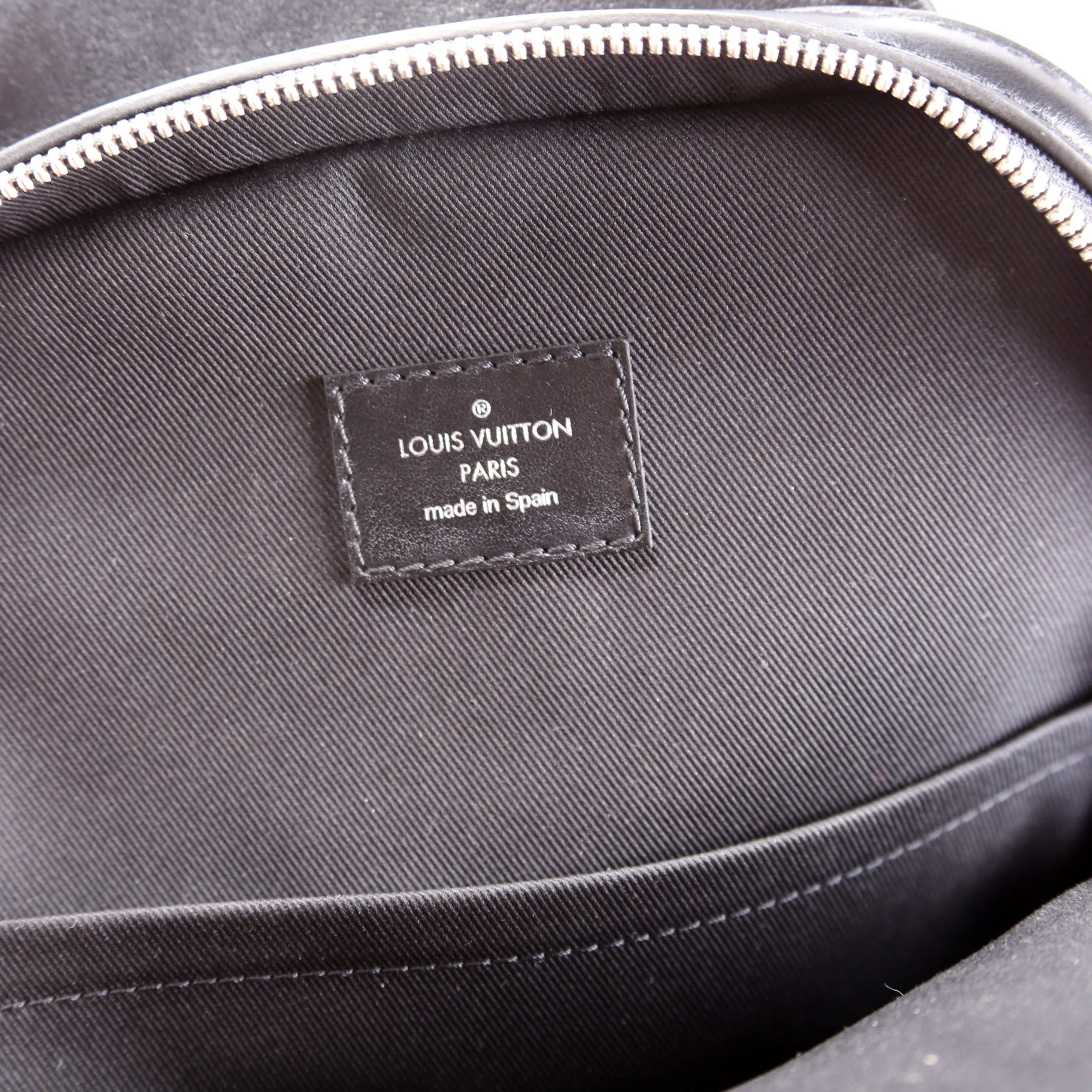 Avenue Sling Bag NM Monogram Black/Brown - Image 9