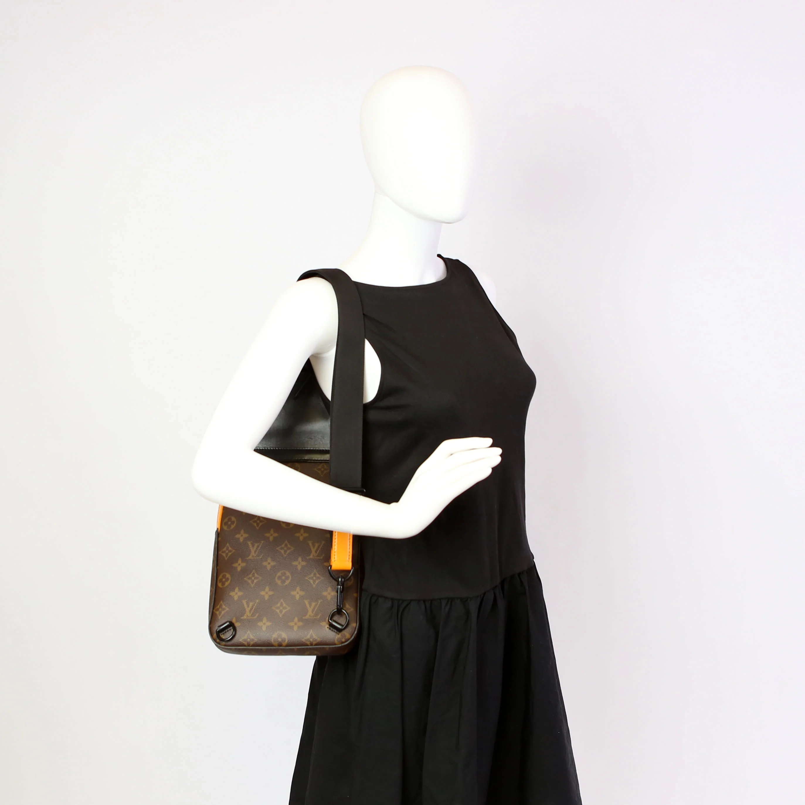 Avenue Sling Bag NM Monogram Black/Orange - Image 10