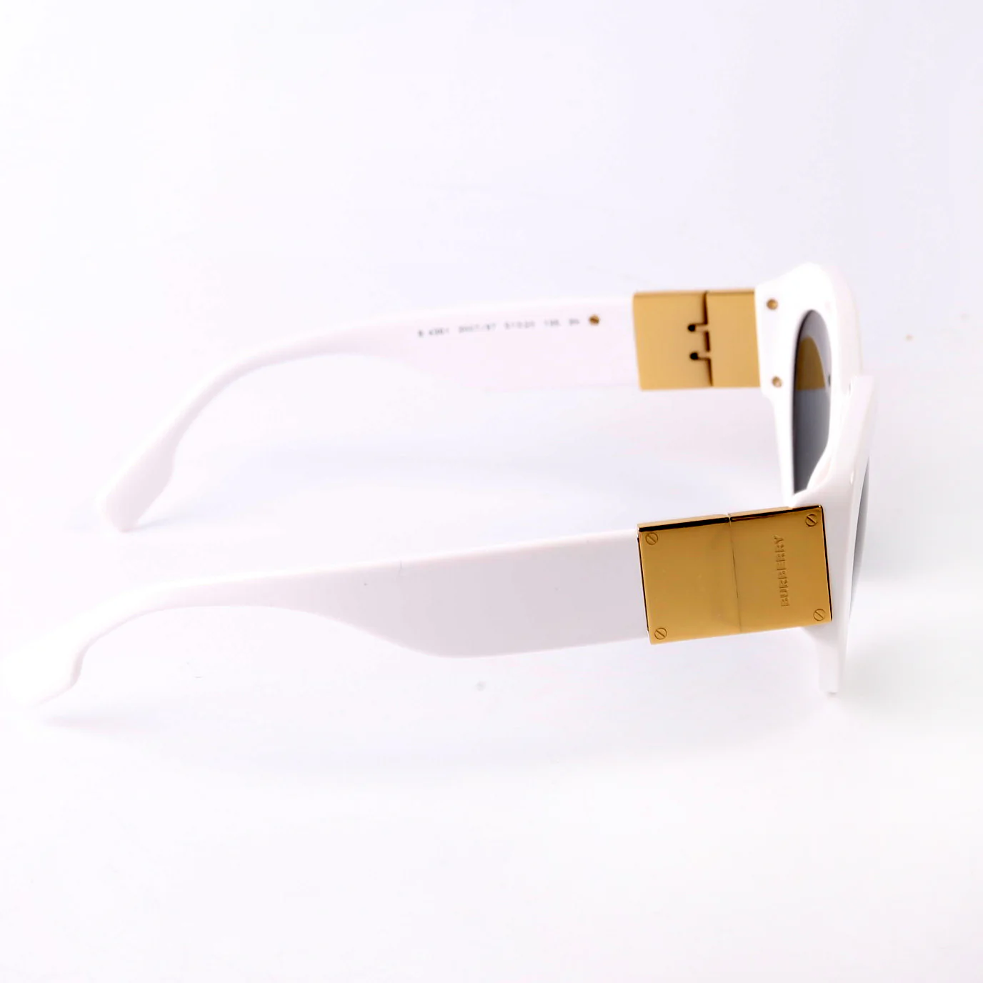 B4361 Acetate Cat Eye Sunglasses White - Image 3