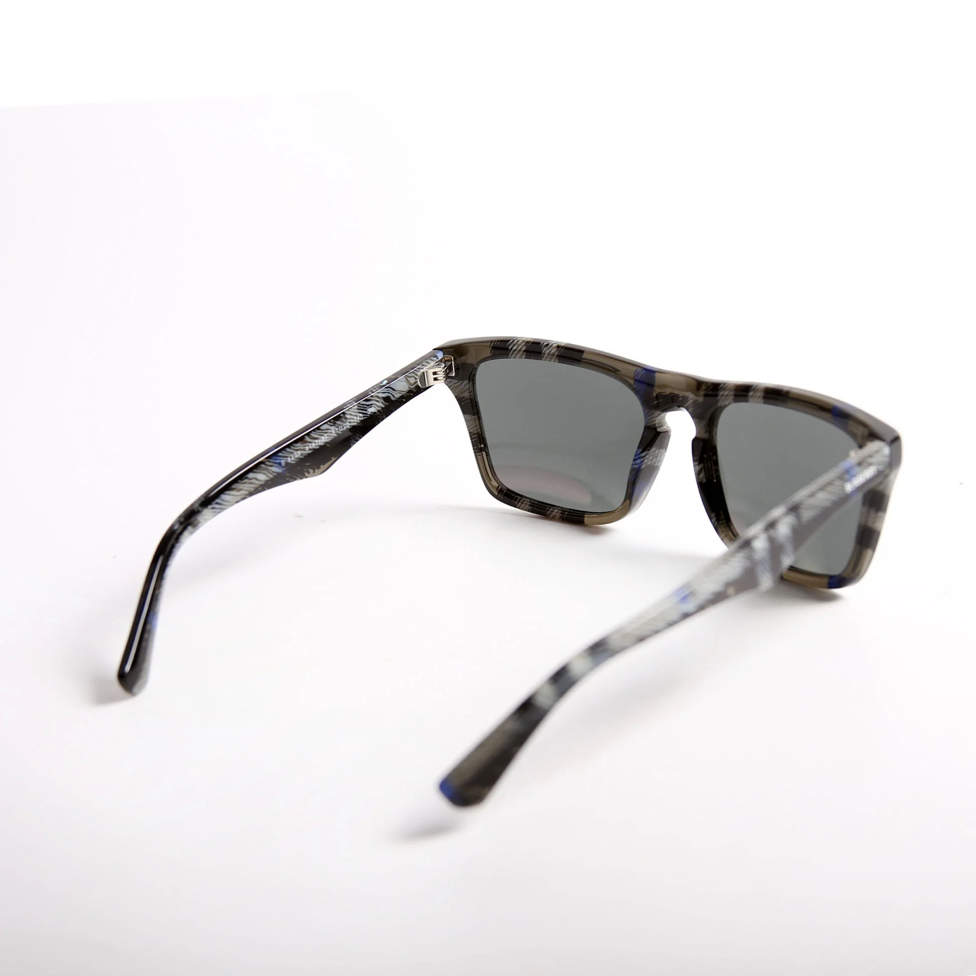 B4434 Square Check Sunglasses Black/Navy - Image 4