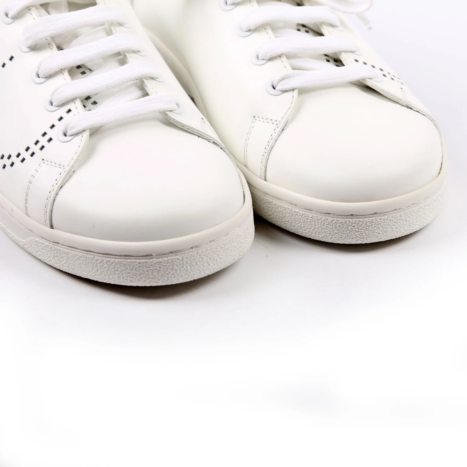 Backnet V Logo Sneakers Size 38 White - Image 9