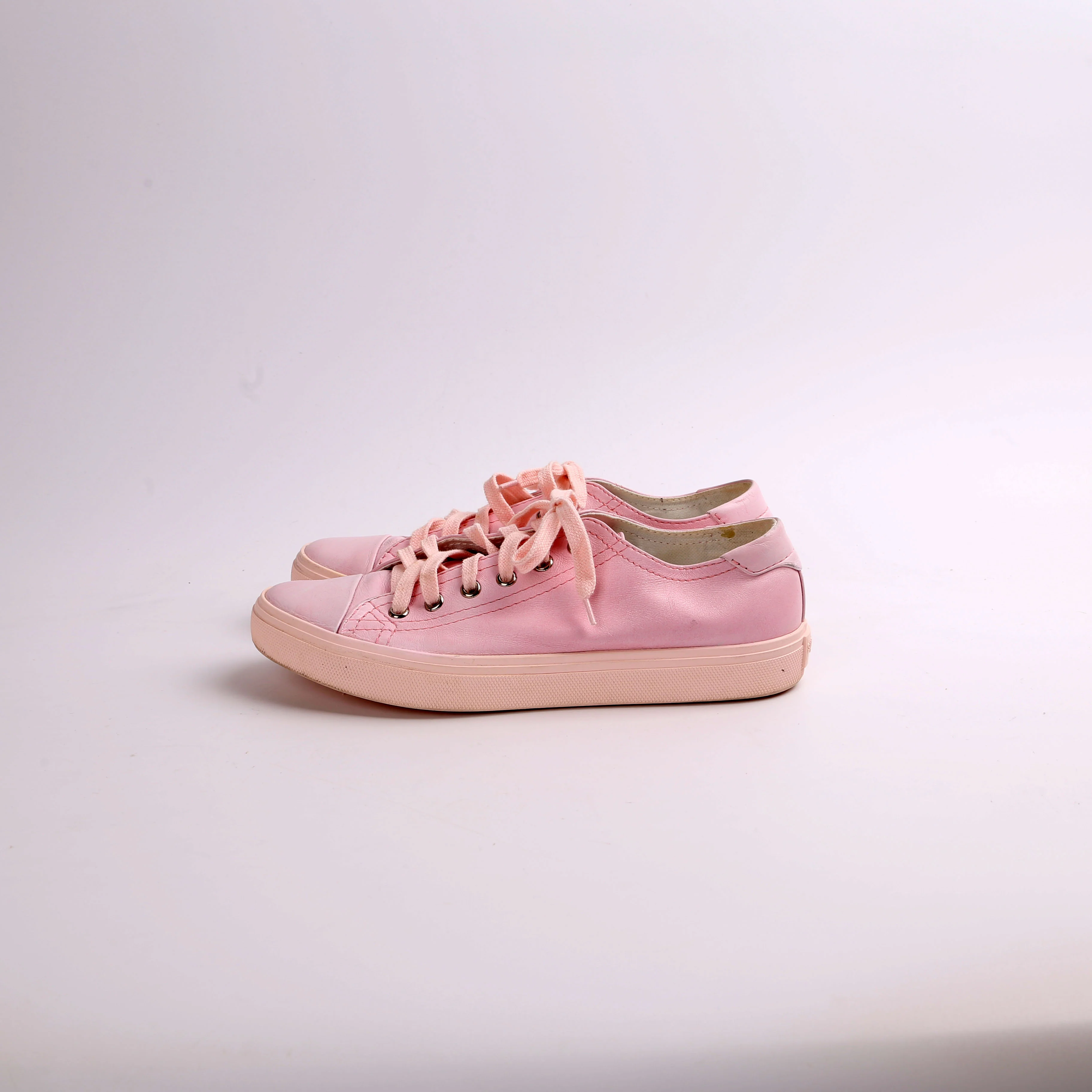 Bedford Leather Sneakers - Image 3