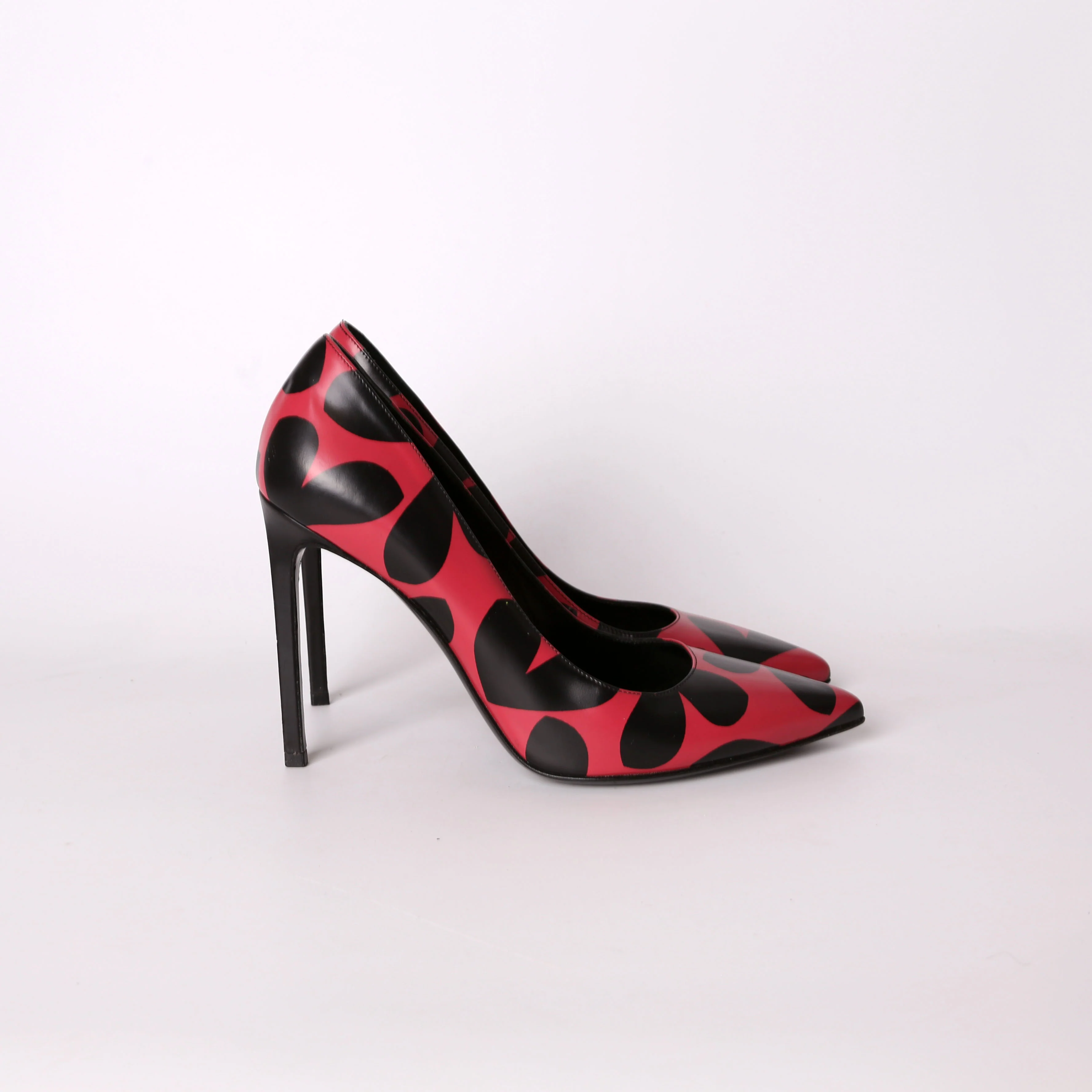 Big Hearts Paris Pointed Toe Pumps Size 39 - Image 3