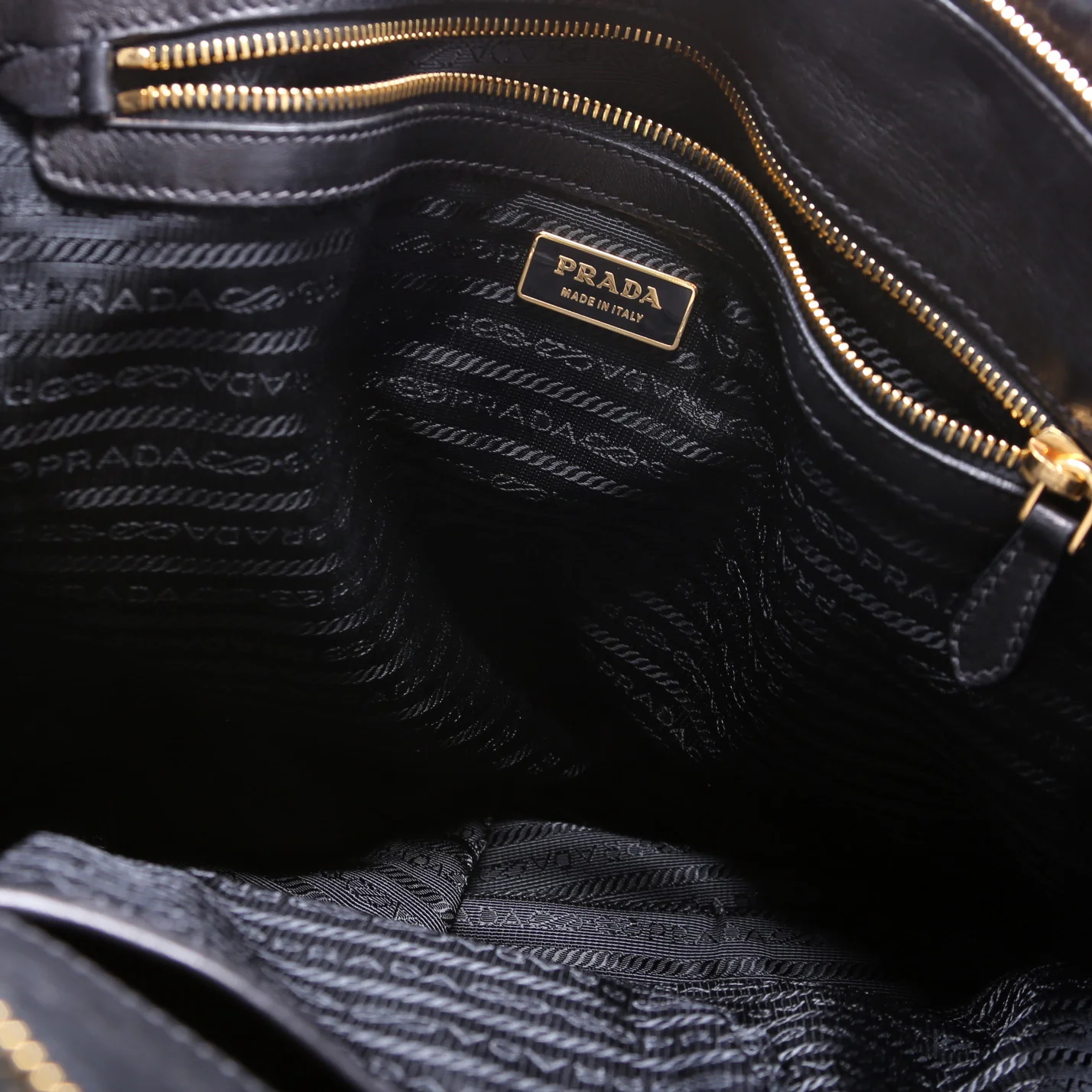 BN1335 Nappa Guafre Large Shoulder Bag - Image 9