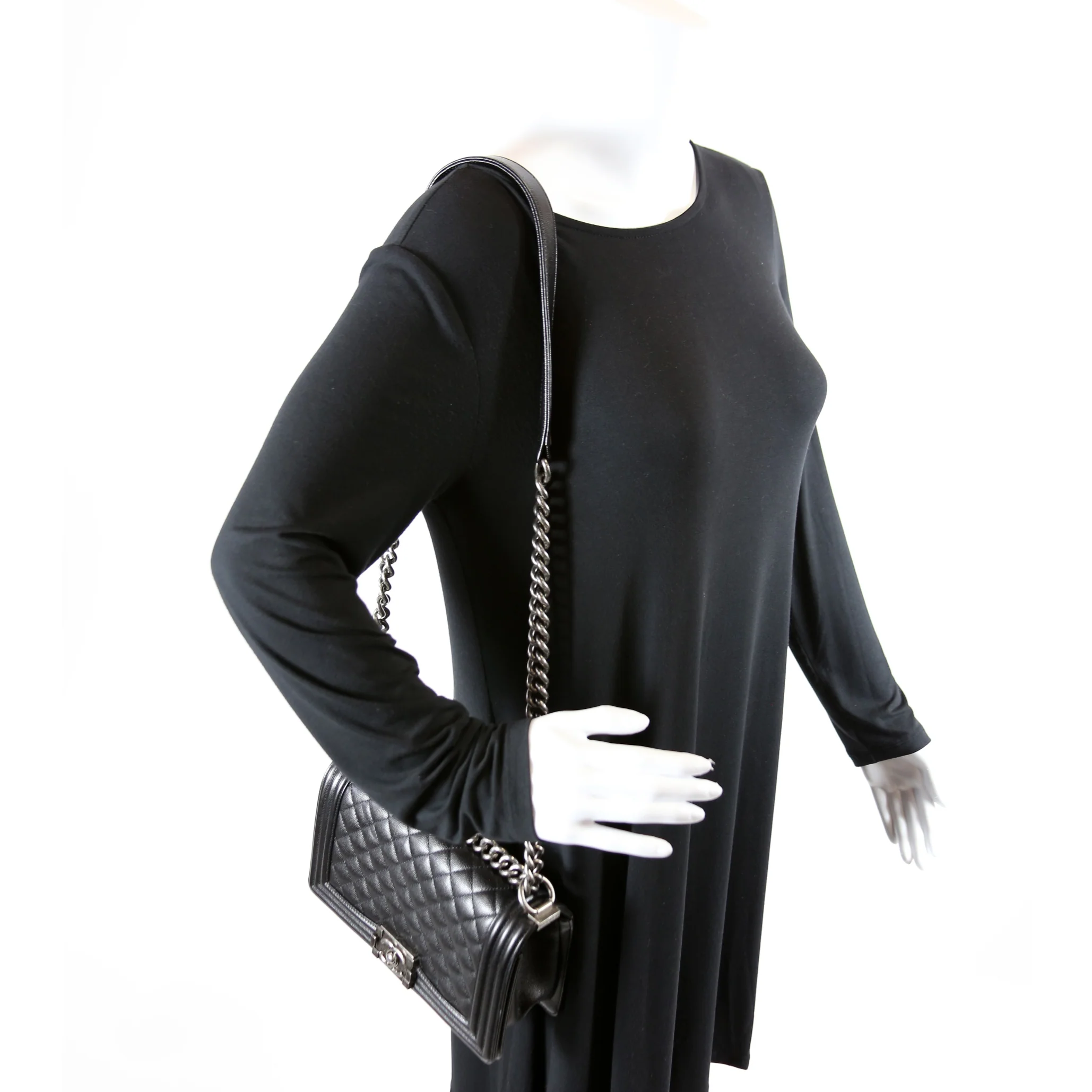 Boy Flap Medium Old Caviar RFID Black - Image 11
