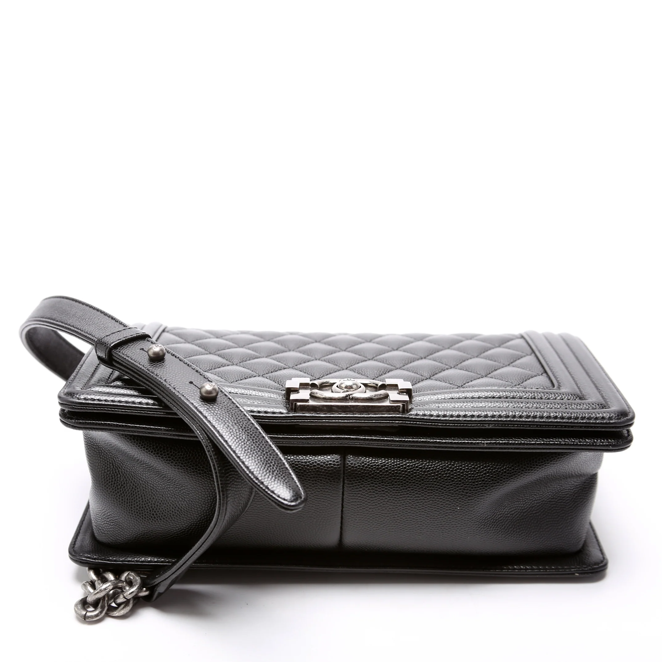 Boy Flap Medium Old Caviar RFID Black - Image 4