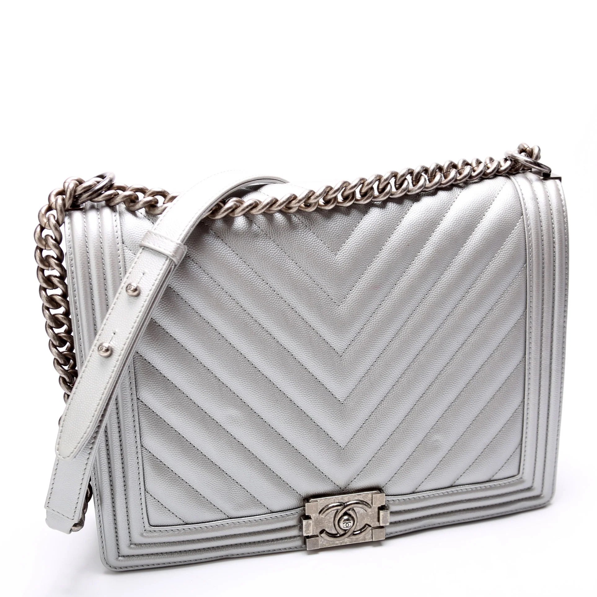 Boy Flap Medium Old Chevron Caviar 21-25M Silver - Image 2