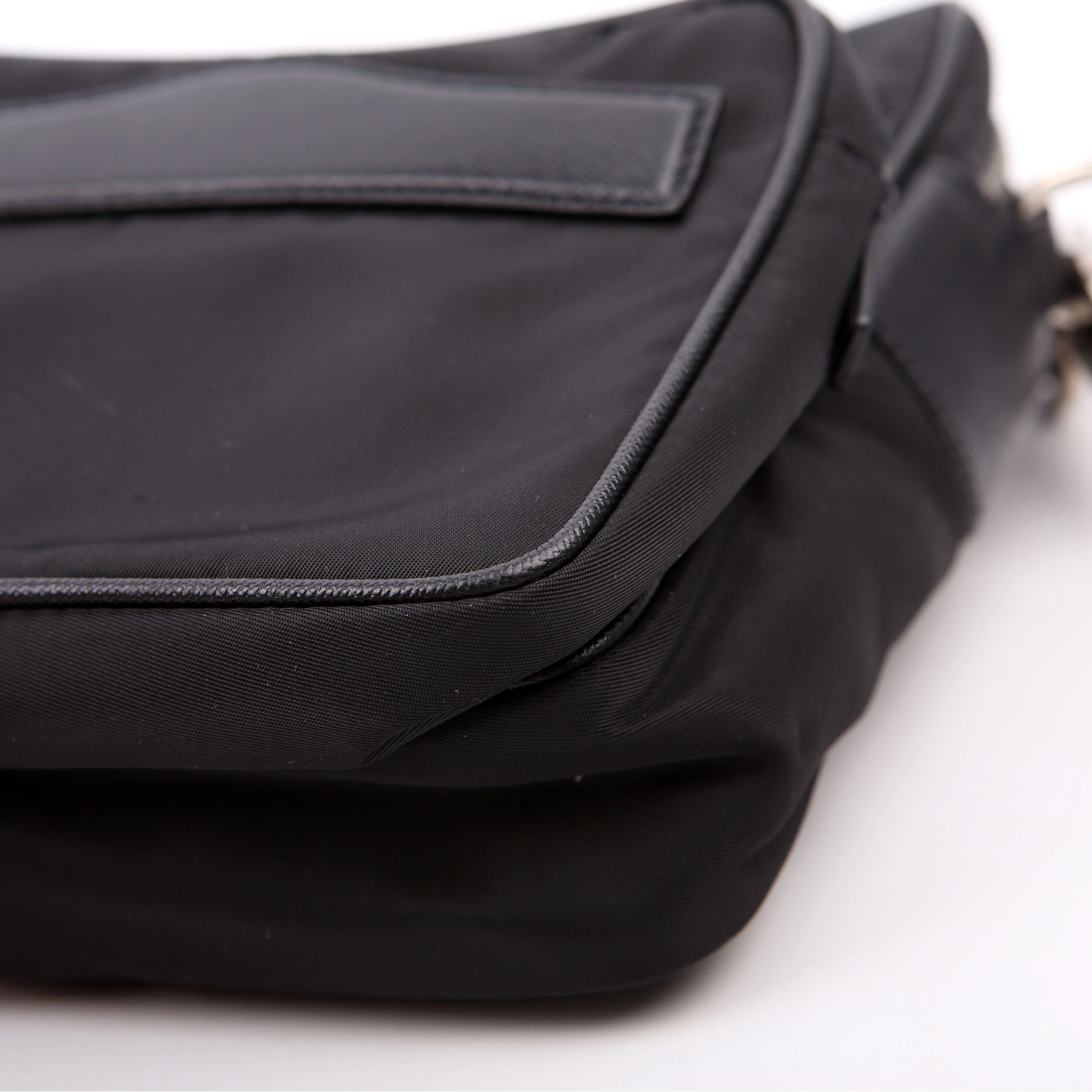 BR2159 Nylon Semitracolla Shoulder Bag Black - Image 6