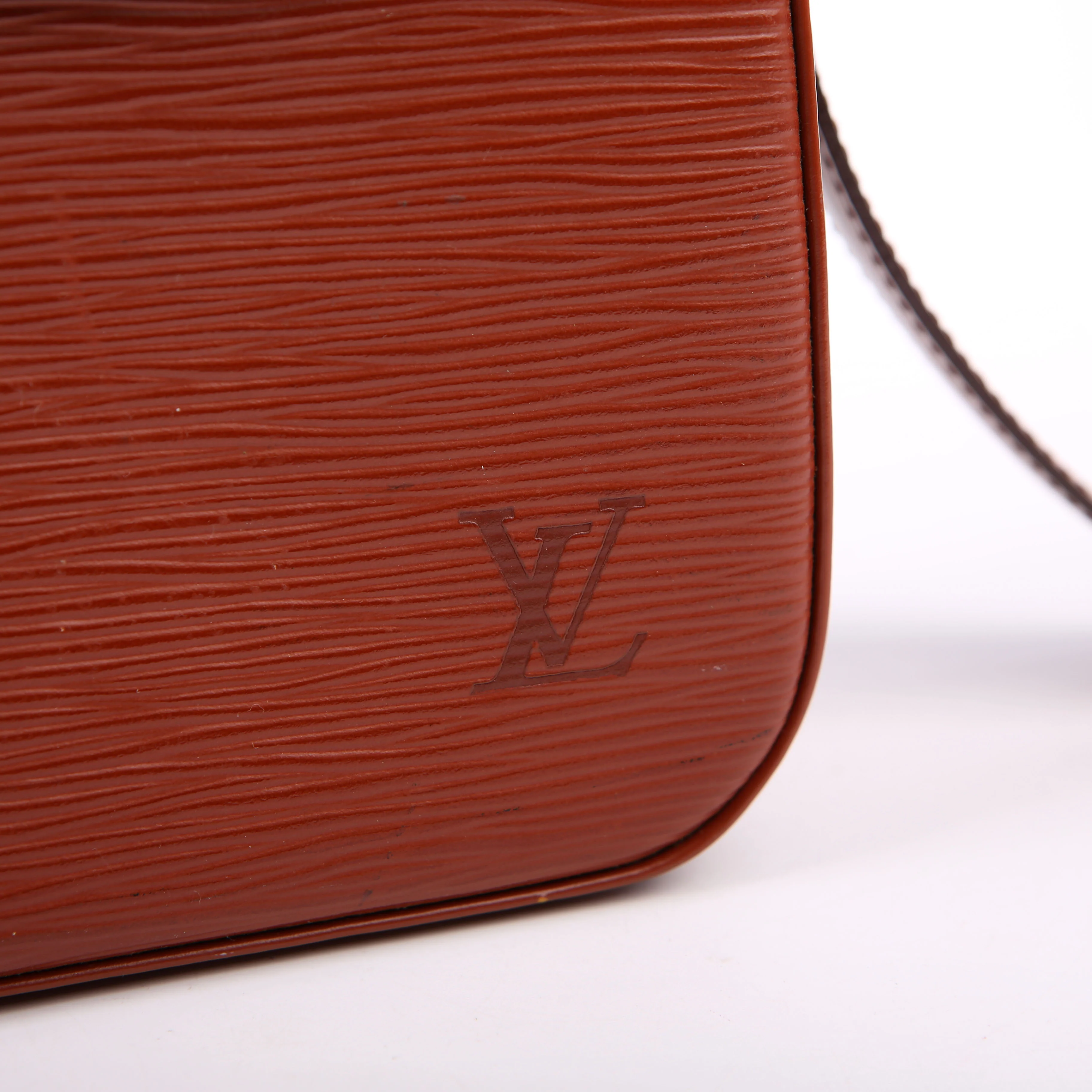 Buci Epi Brown - Image 13