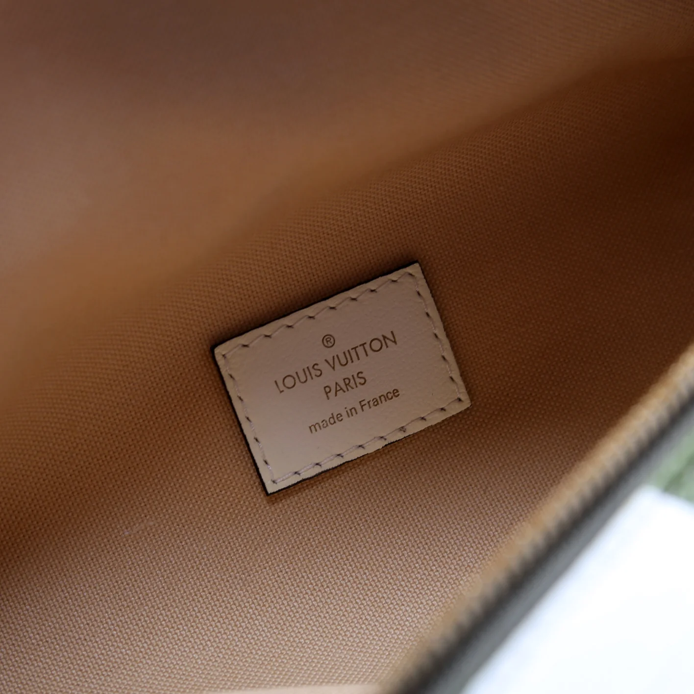 Bumbag Giant Monogram - Image 7