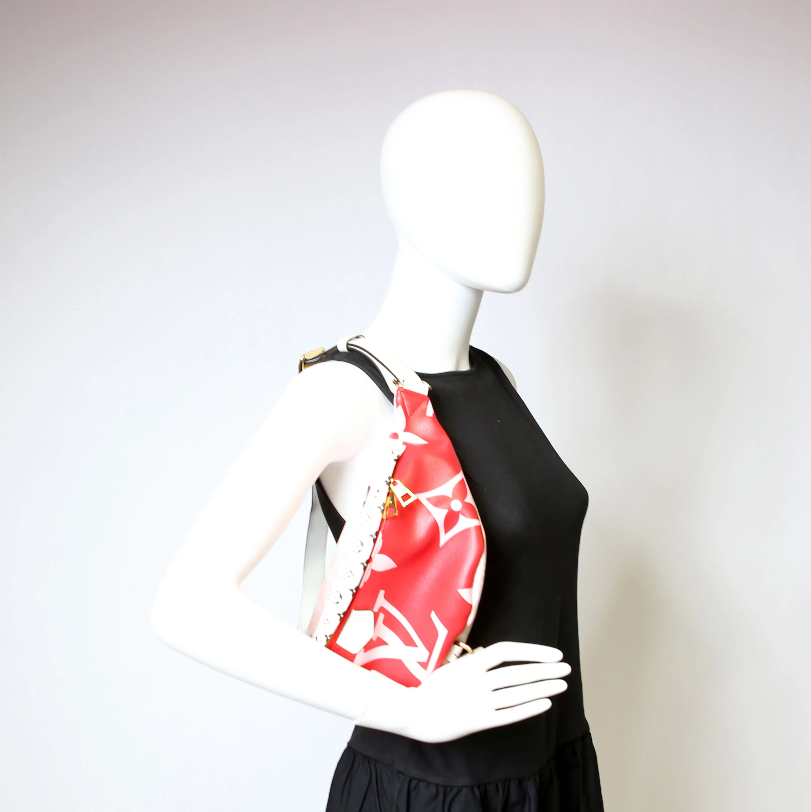 Bumbag Giant Monogram Red/Pink - Image 11
