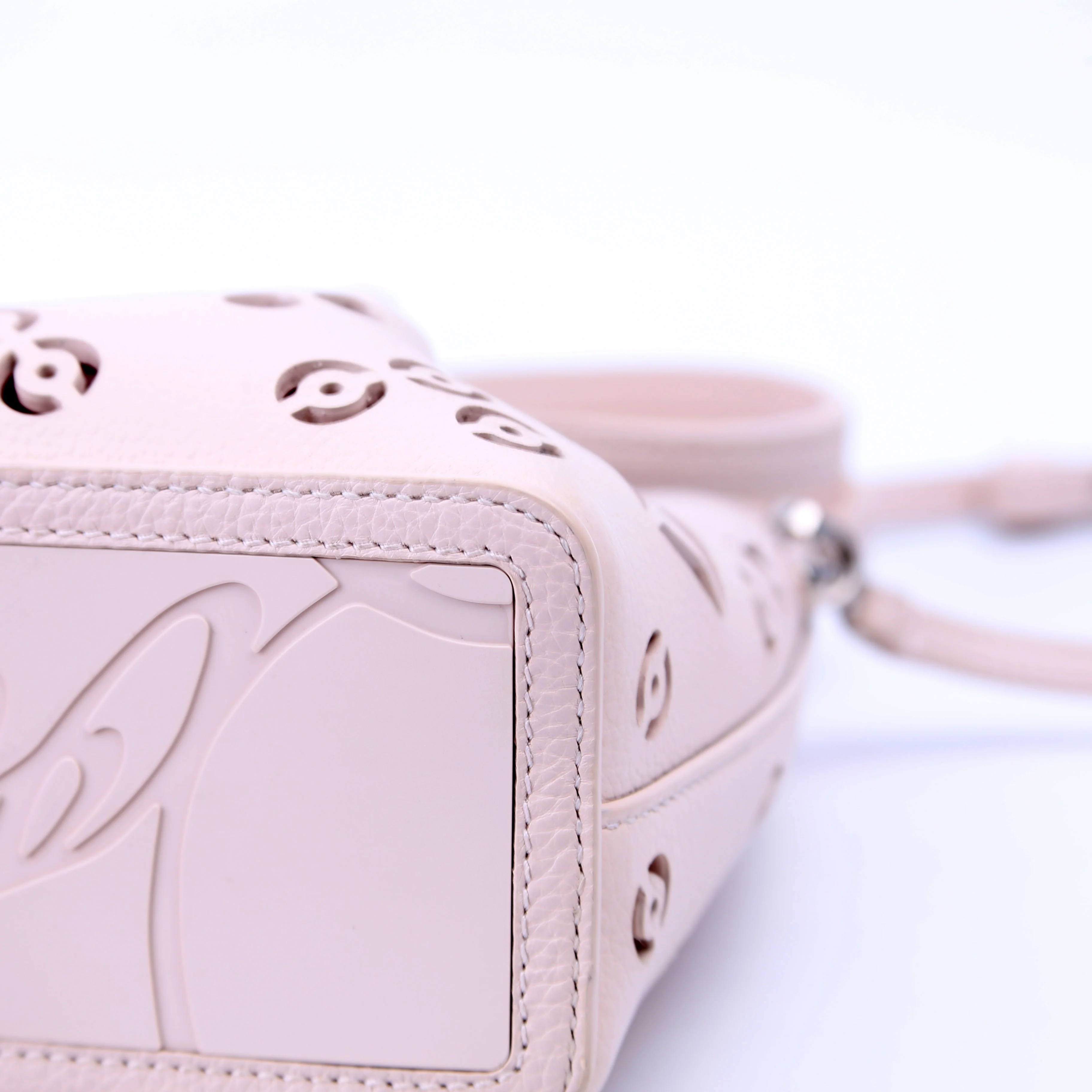 Cabarock Lasercut Shoulder Bag White - Image 8