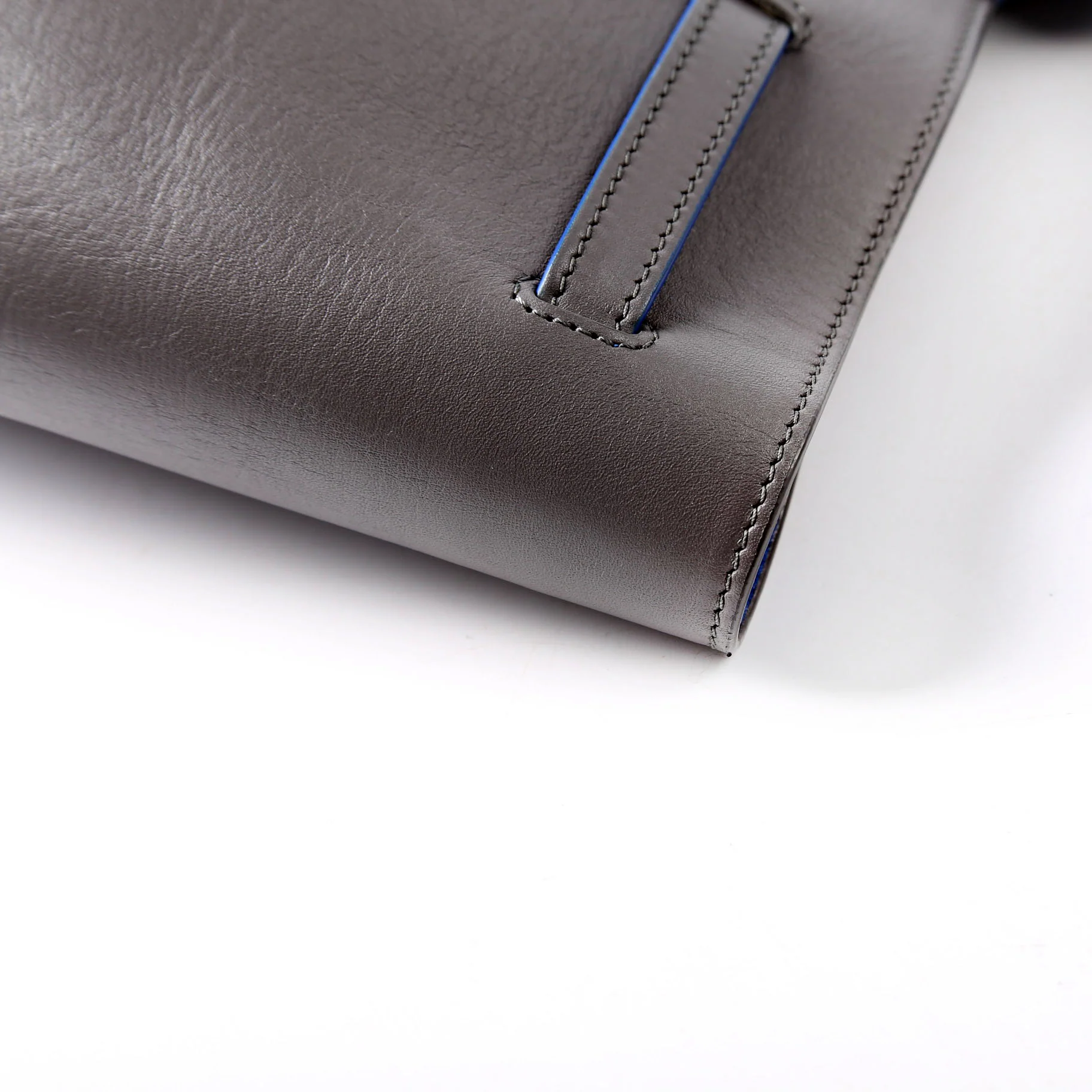 Cabas Phantom With Belt Medium Grey - Image 10