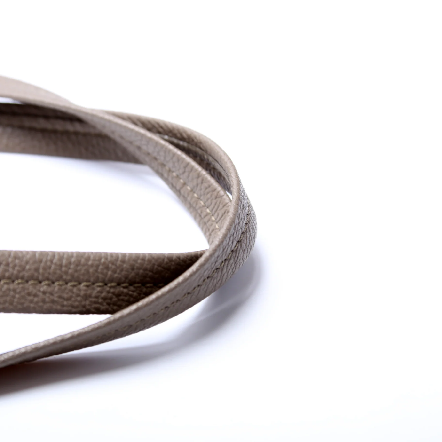 Cabas Phantom with Belt Medium Taupe - Image 5