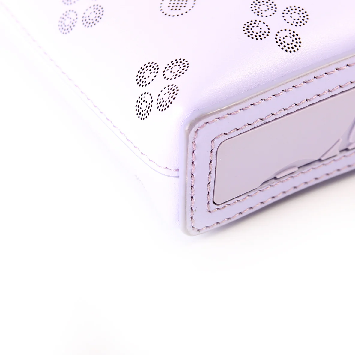 Cabata Nano Loubinthesky Perforated East/West - Image 6