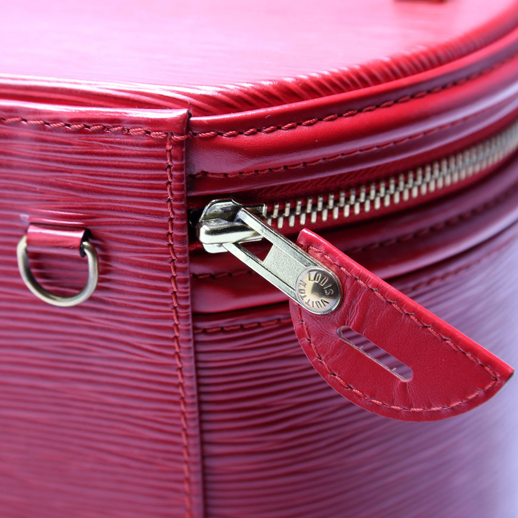 Cannes Vanity Case Epi Red - Image 9